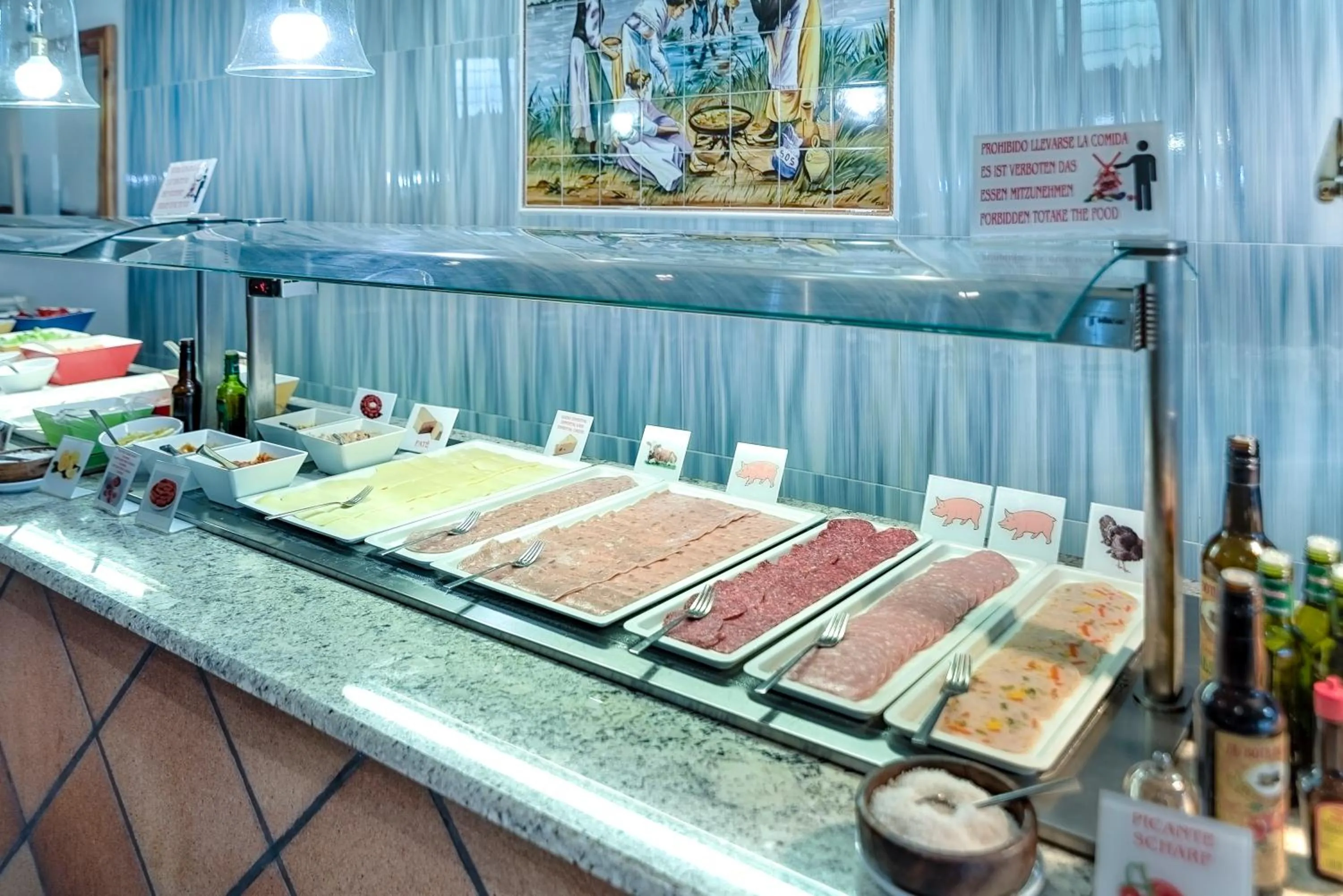 Food and drinks in Hotel Europalace