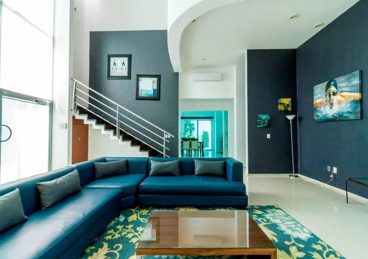 Living room in Private Pool Villa, Walk to Beach & 5th Ave