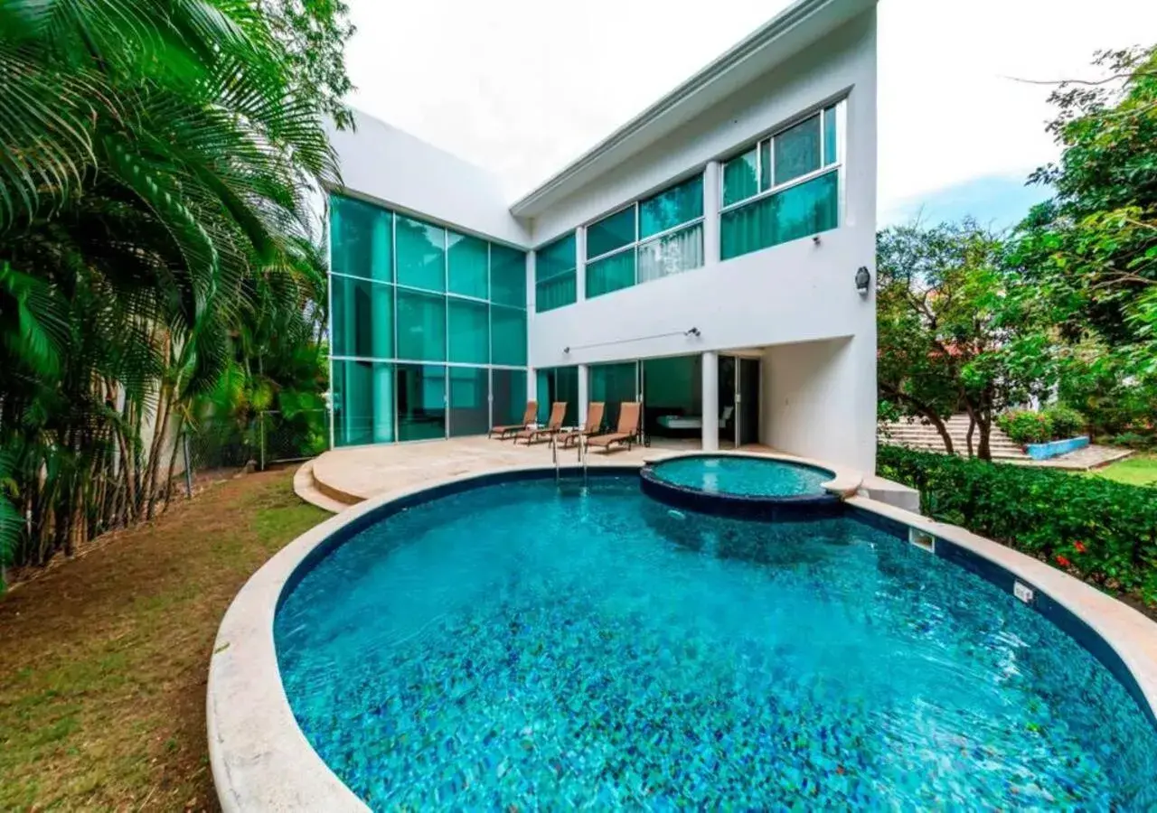 Private Pool Villa, Walk to Beach & 5th Ave Private Pool Villa, Walk to Beach & 5th Ave