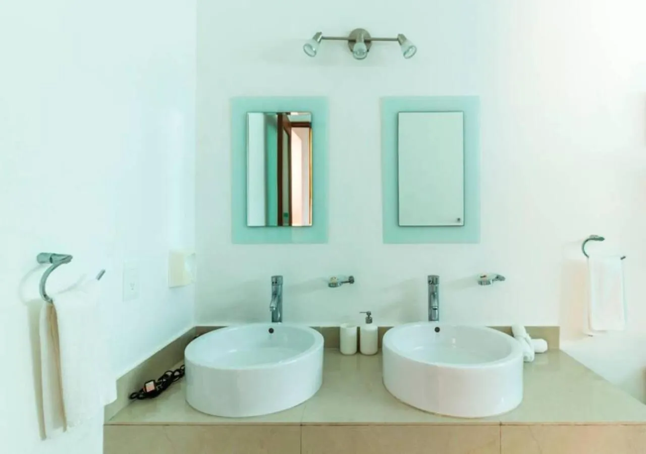 Bathroom in Private Pool Villa, Walk to Beach & 5th Ave