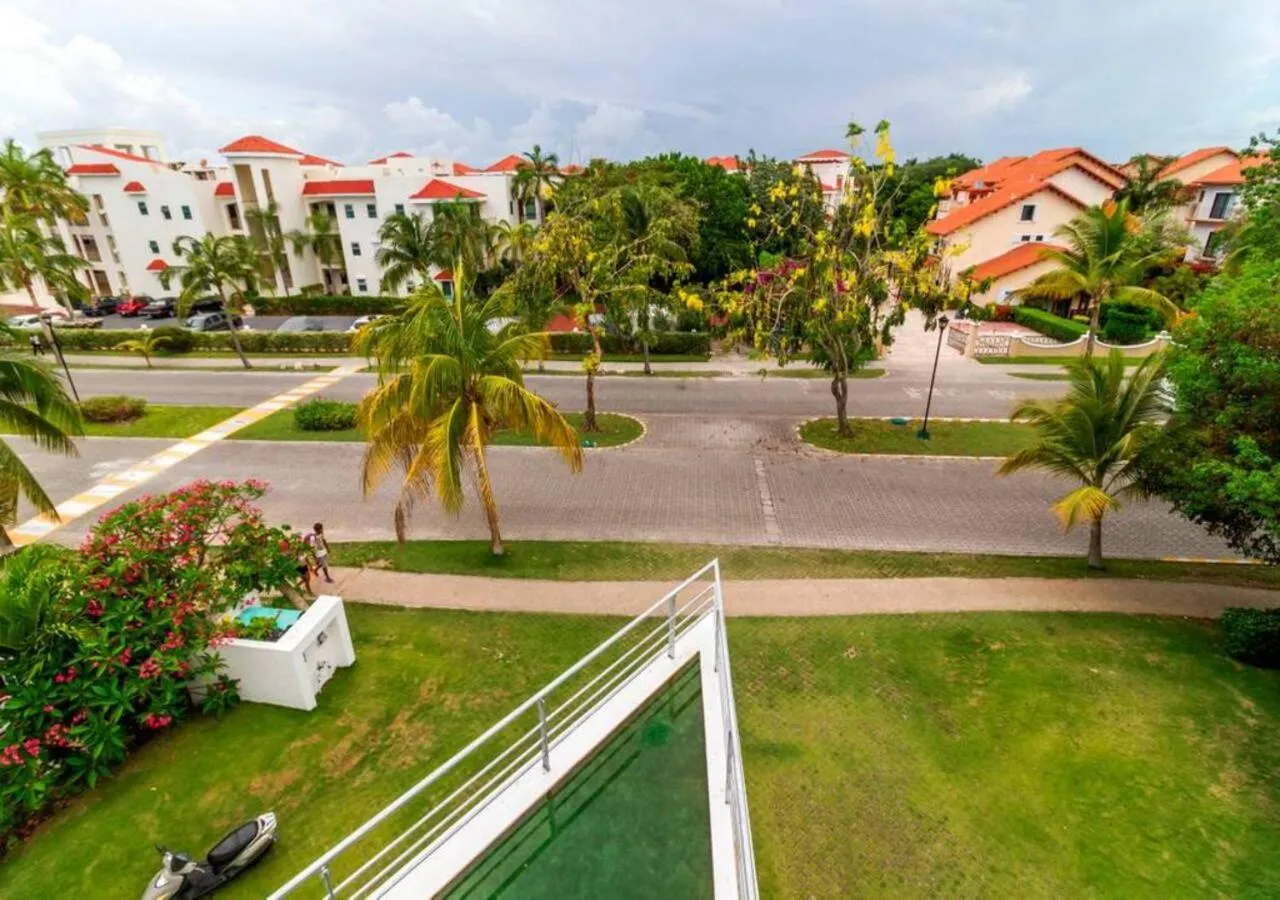 Bird's eye view in Private Pool Villa, Walk to Beach & 5th Ave
