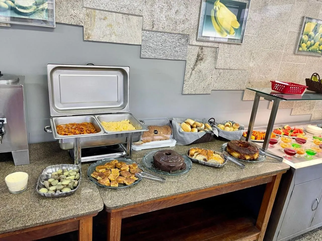 Breakfast in Hotel Economy 888 - Próximo a Praça da Estação e Rodoviária