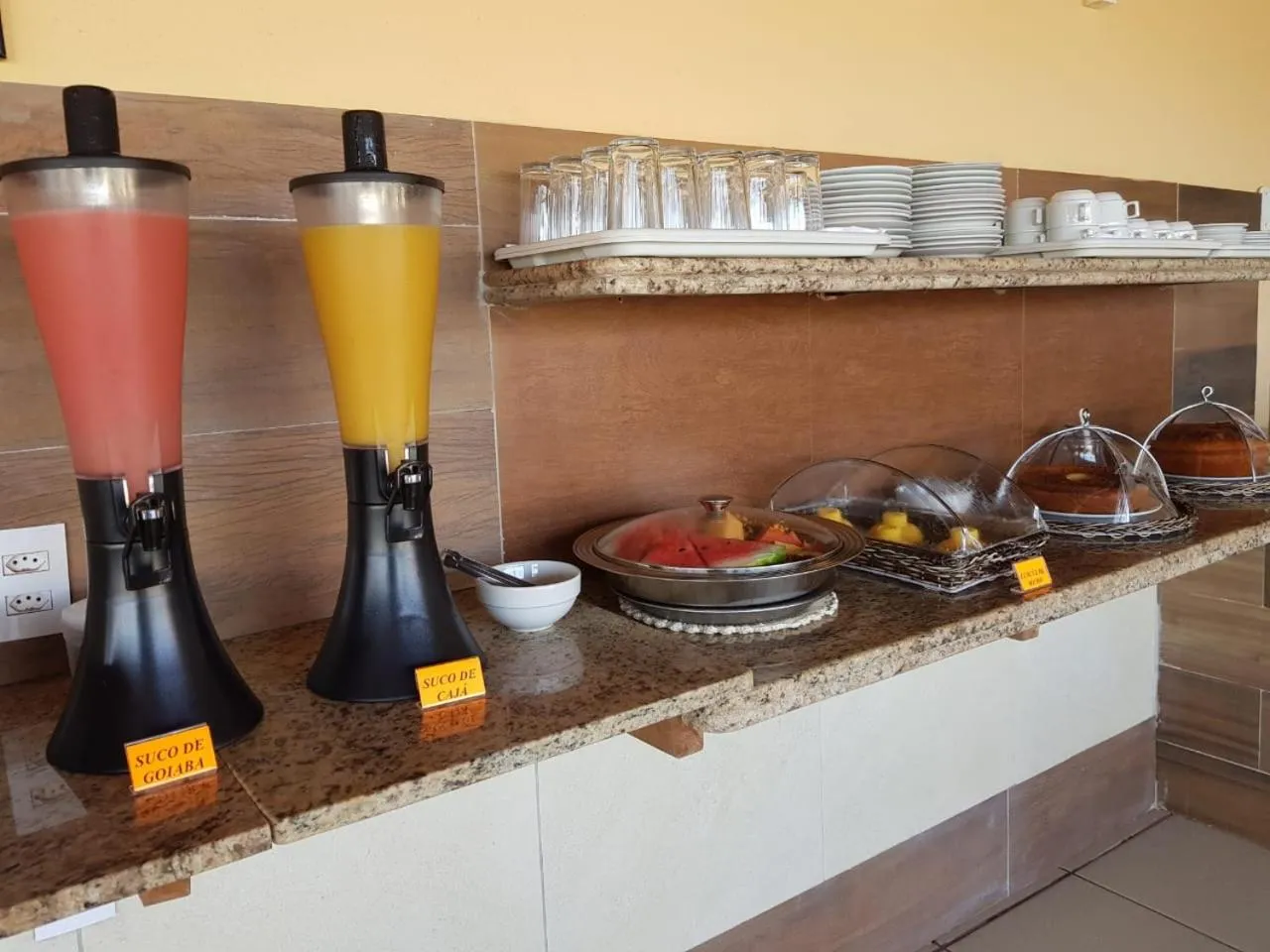 Buffet breakfast in Pousada Sonho de Mar