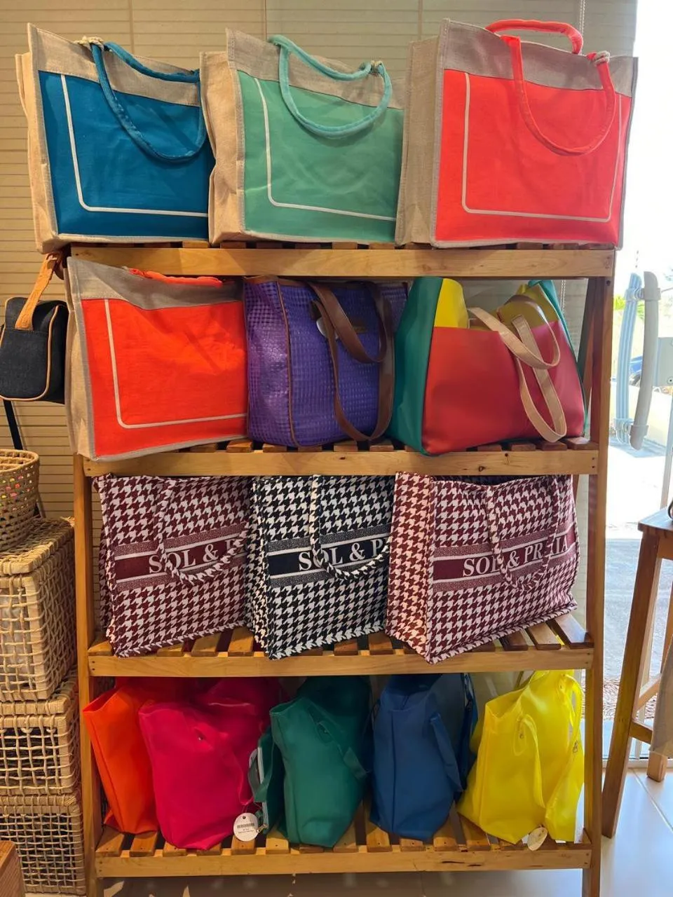 On-site shops in Pousada Sonho de Mar