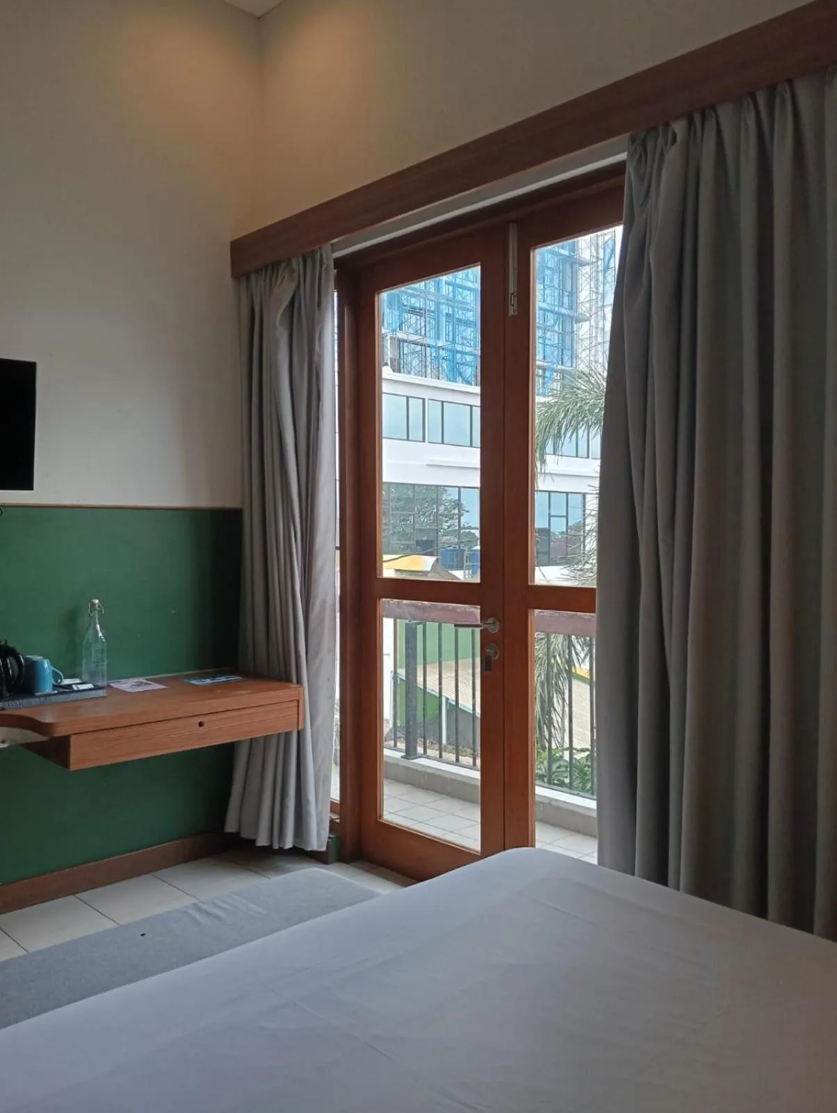 View (from property/room), Bed in Liberta Malioboro South