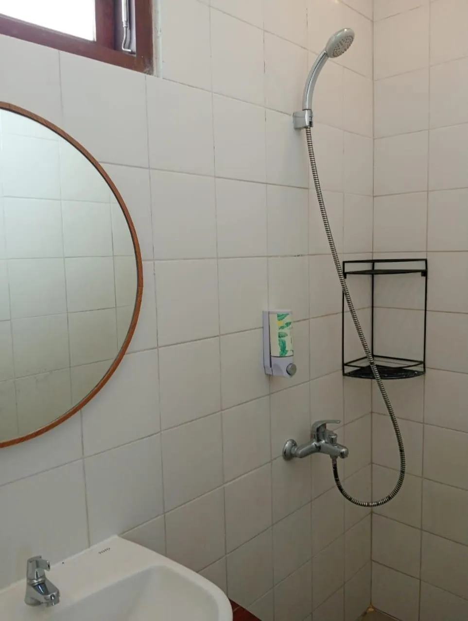 Shower in Liberta Malioboro South