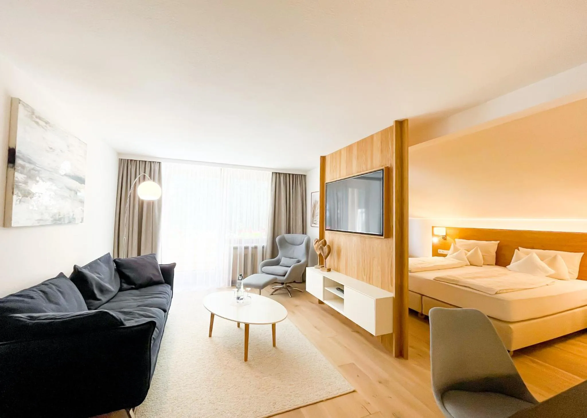 Photo of the whole room, Bed in Yachthotel Chiemsee GmbH