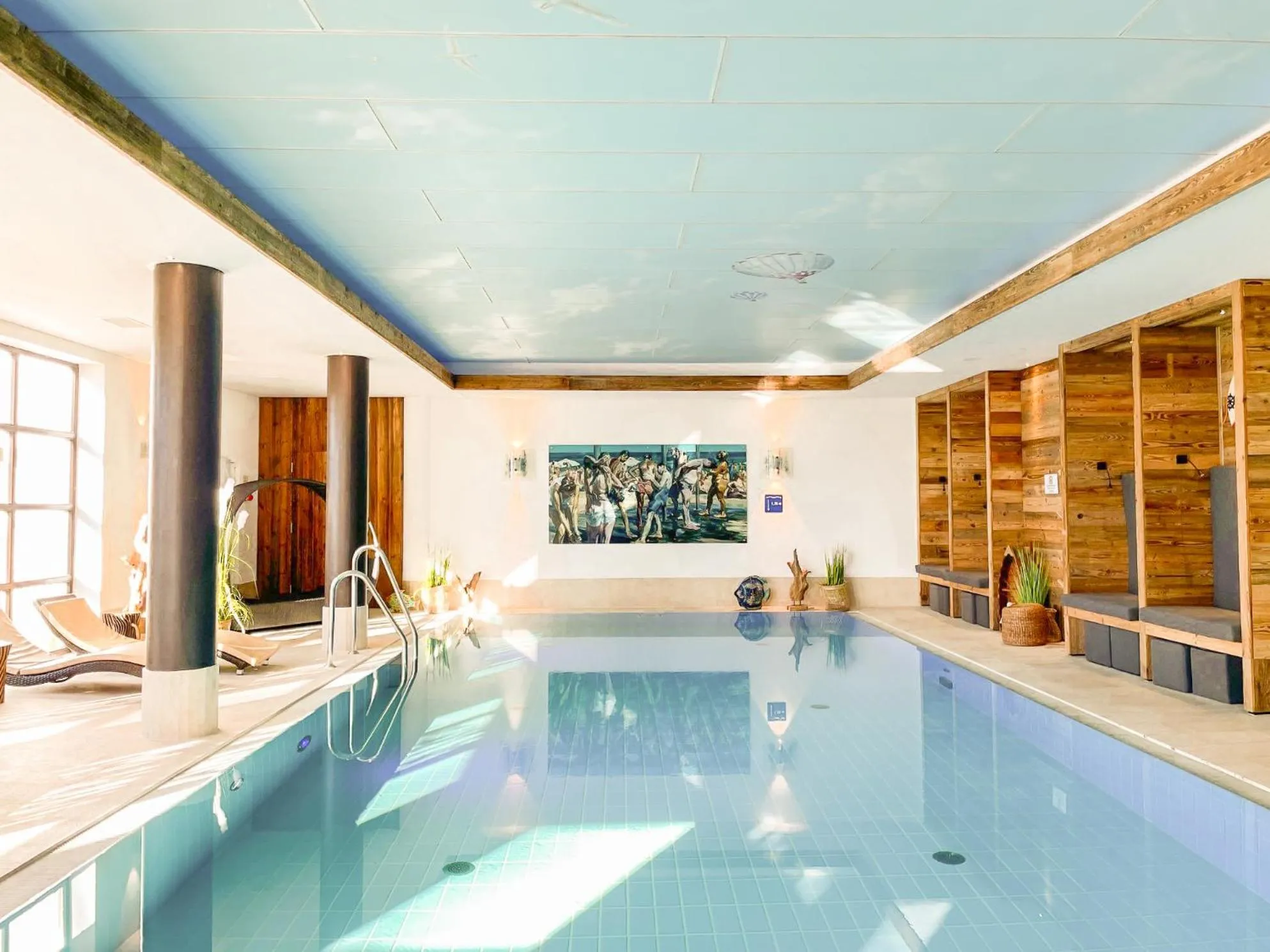 Swimming pool in Yachthotel Chiemsee GmbH