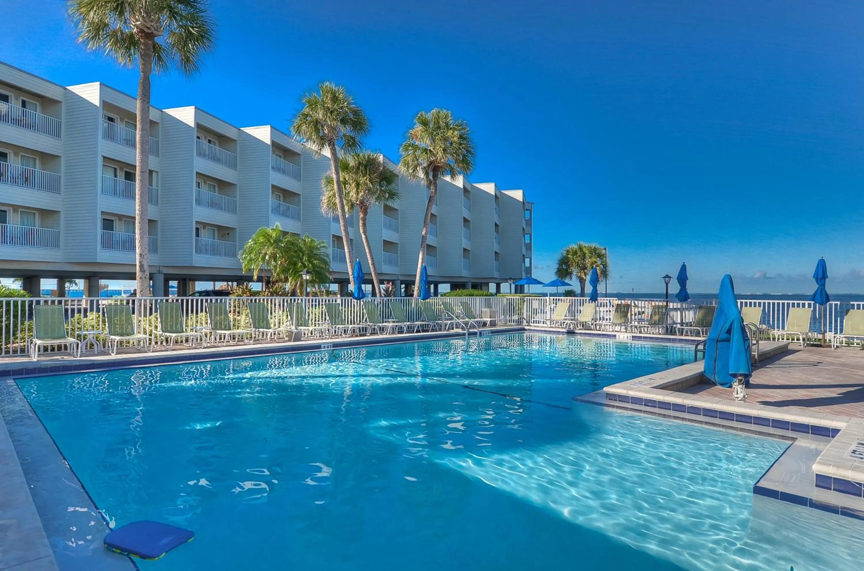 Property building in 227-WIFI, New Paint, AMAZING Views, Close to BUCS stadium
