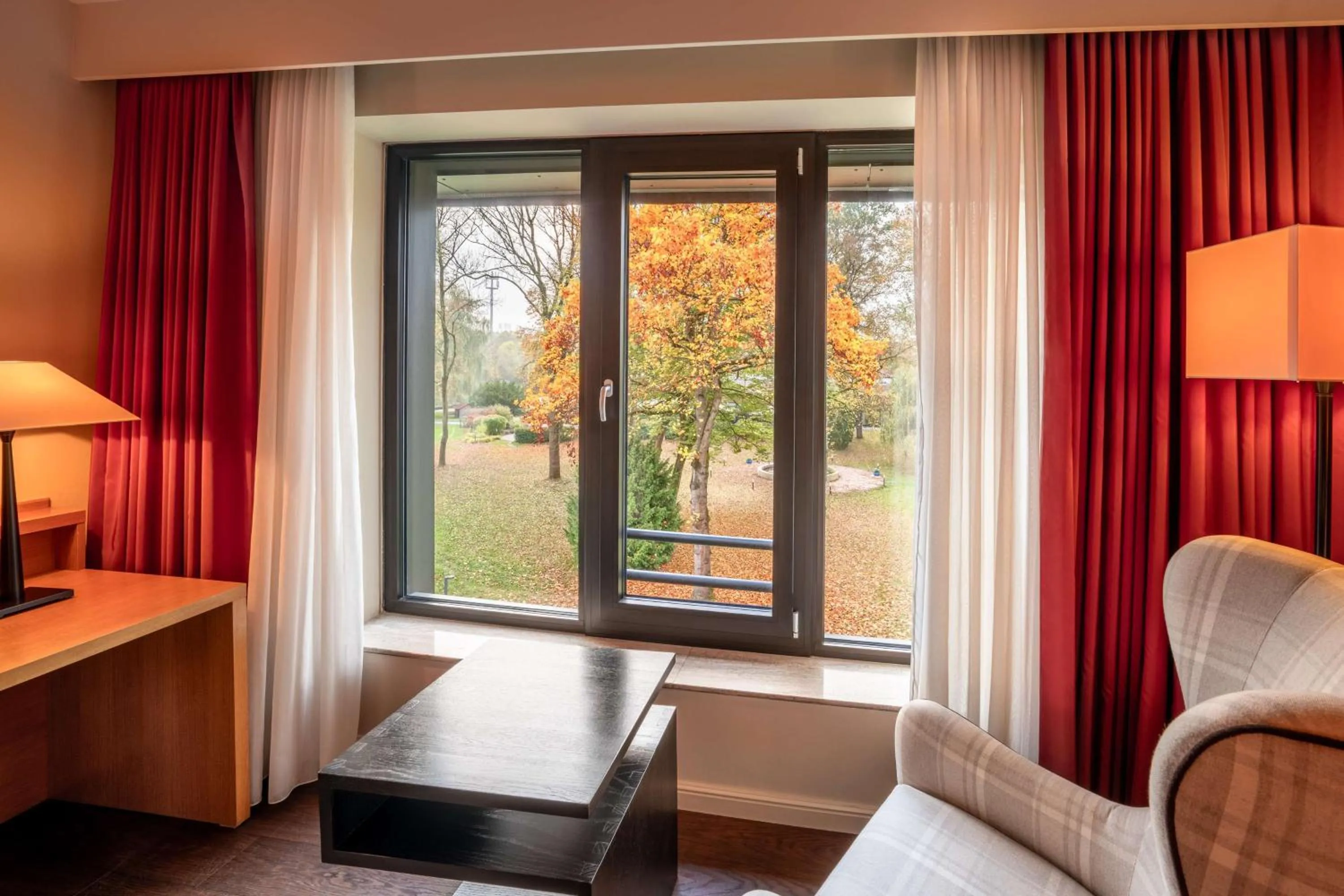 Living room in Hilton Frankfurt Gravenbruch