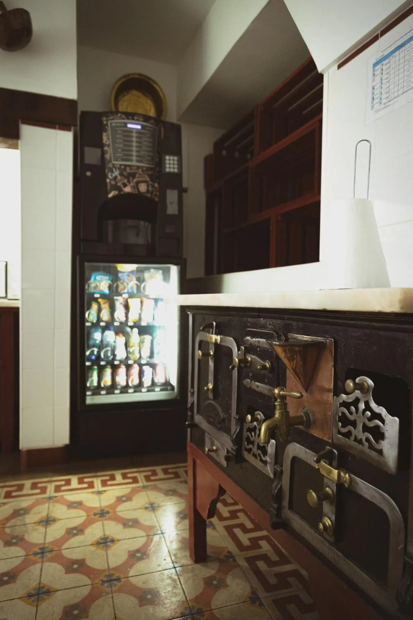 Coffee/tea facilities in Very Typical - Alojamento Local