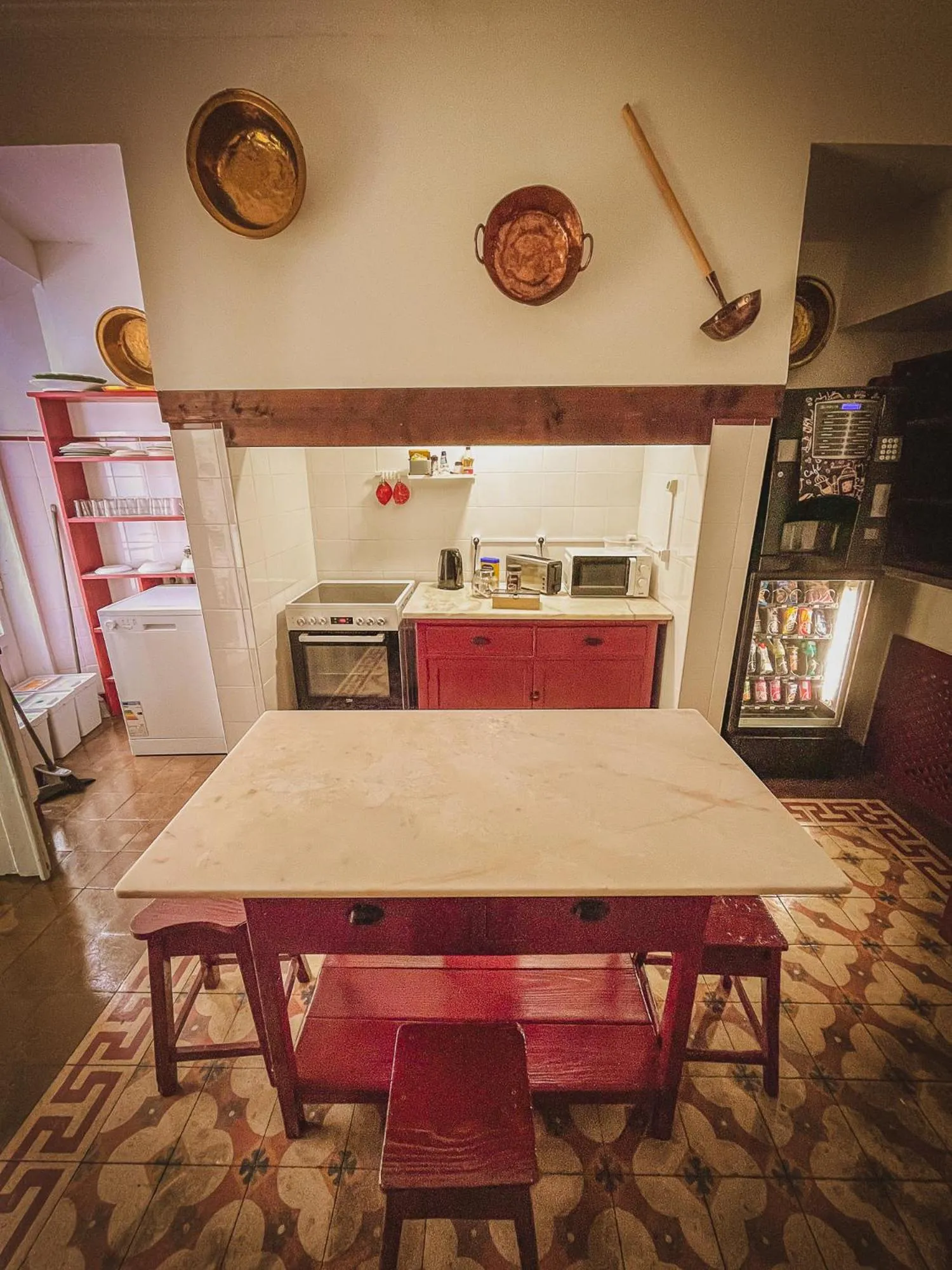 Coffee/tea facilities in Very Typical - Alojamento Local