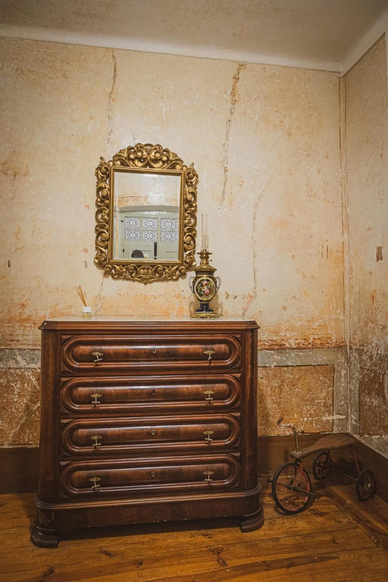 Property building in Very Typical - Alojamento Local