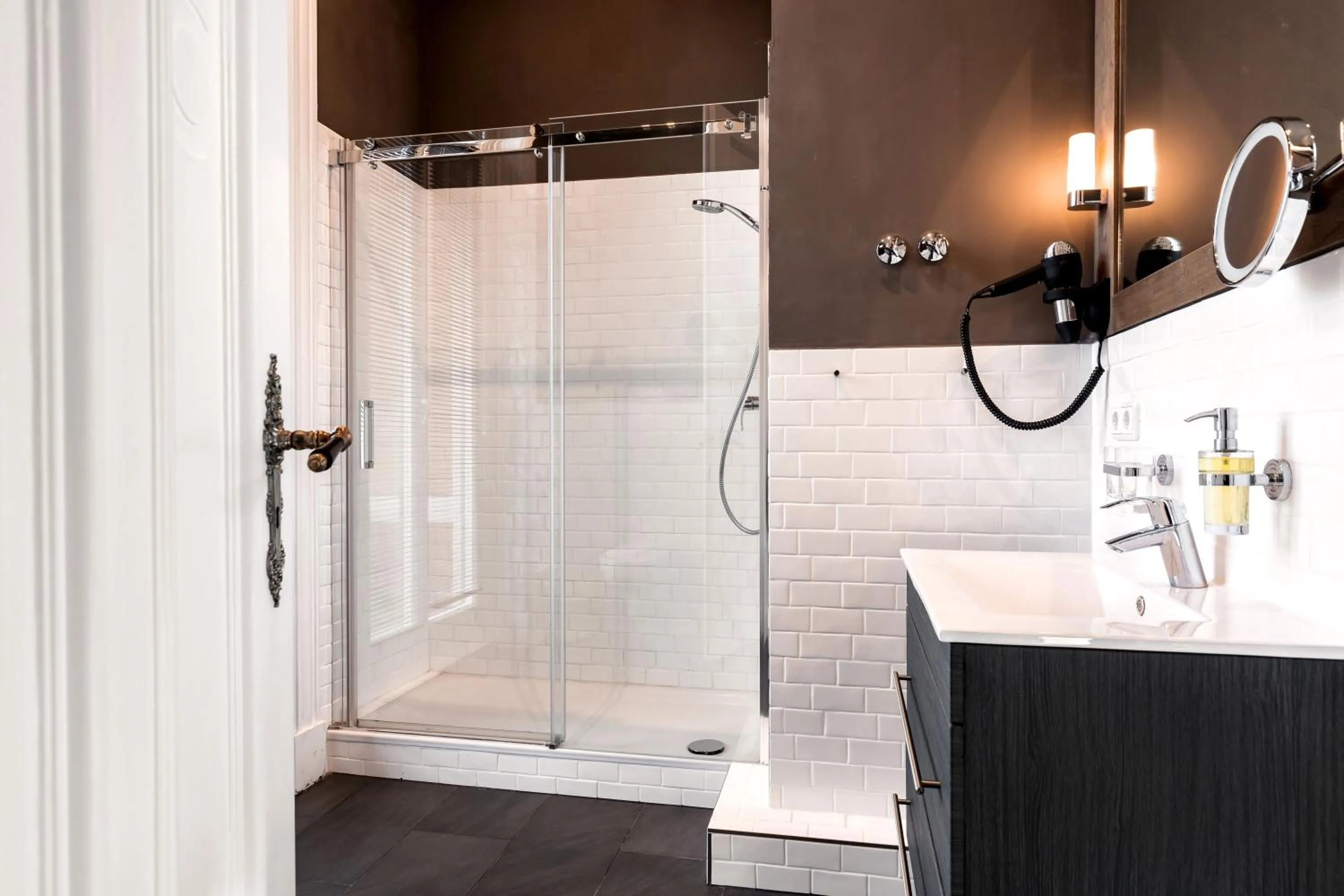 Shower in Hotel Alsterblick