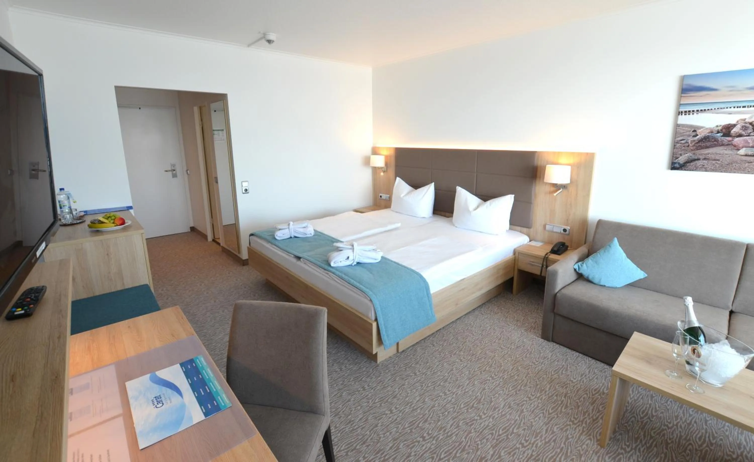 Photo of the whole room, Bed in Carat Hotel Grömitz