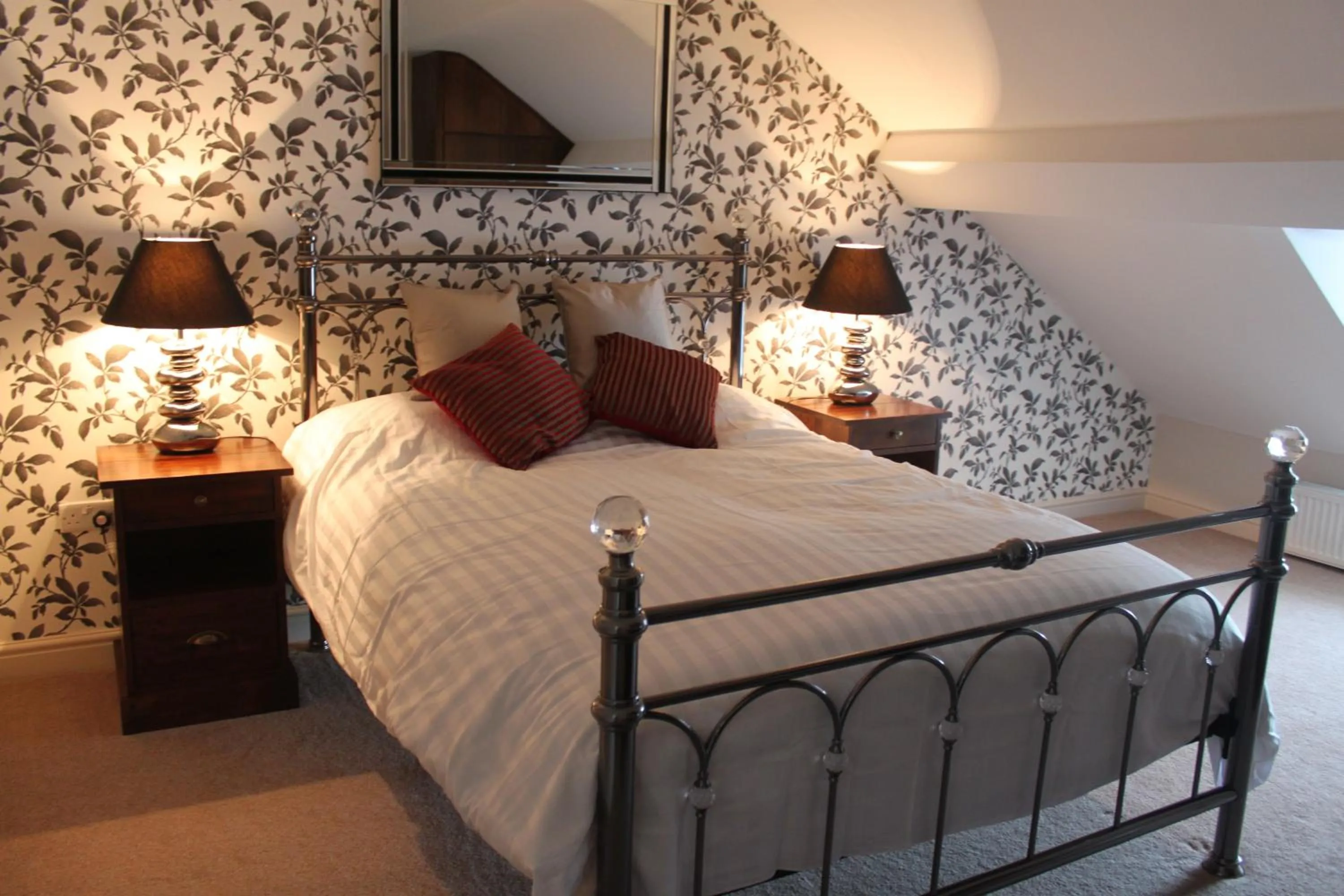 Bedroom, Bed in Priory hotel