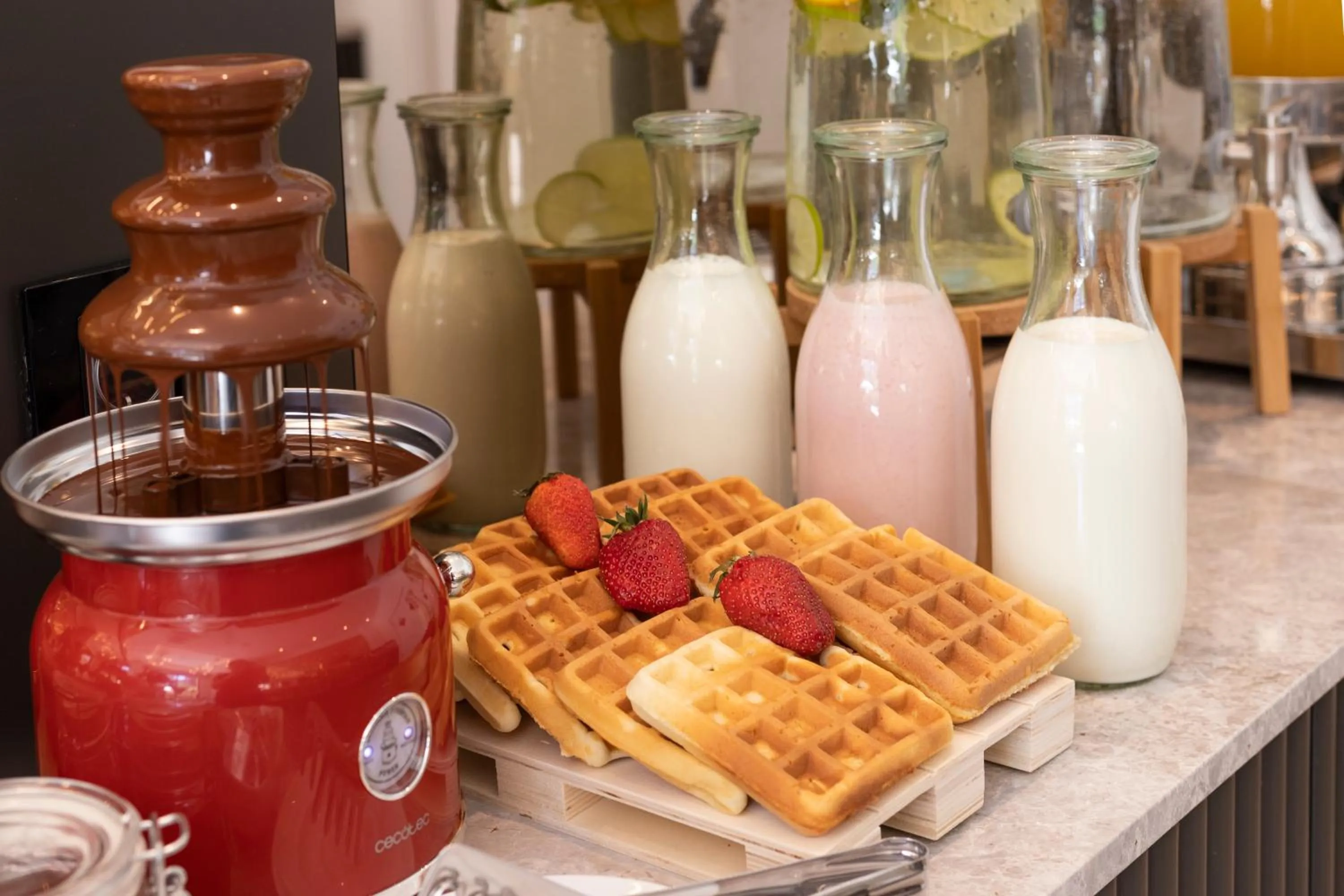 Buffet breakfast in Boutique Hotel Momentum by Aycon