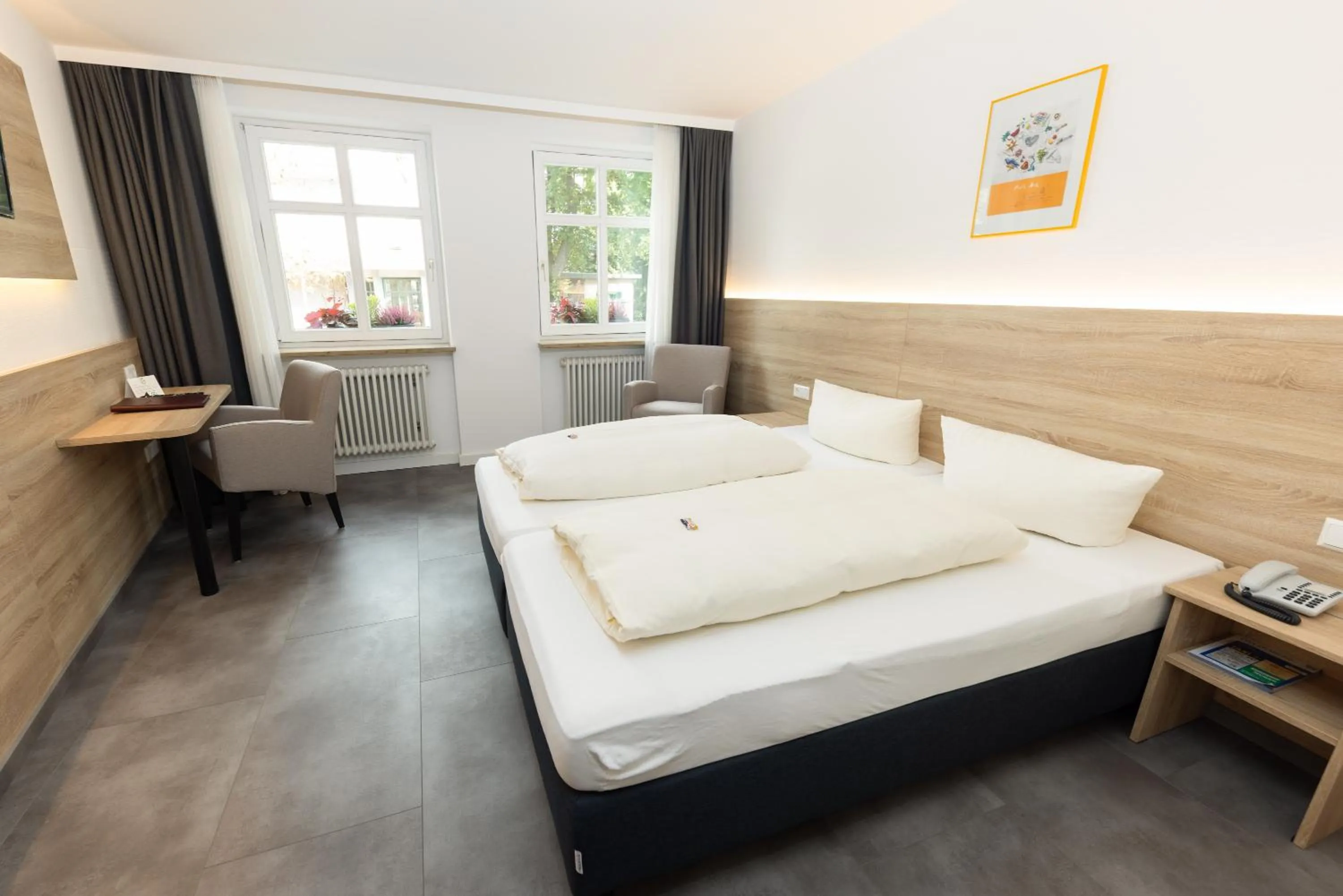 Photo of the whole room, Bed in Hotel Garni Brugger