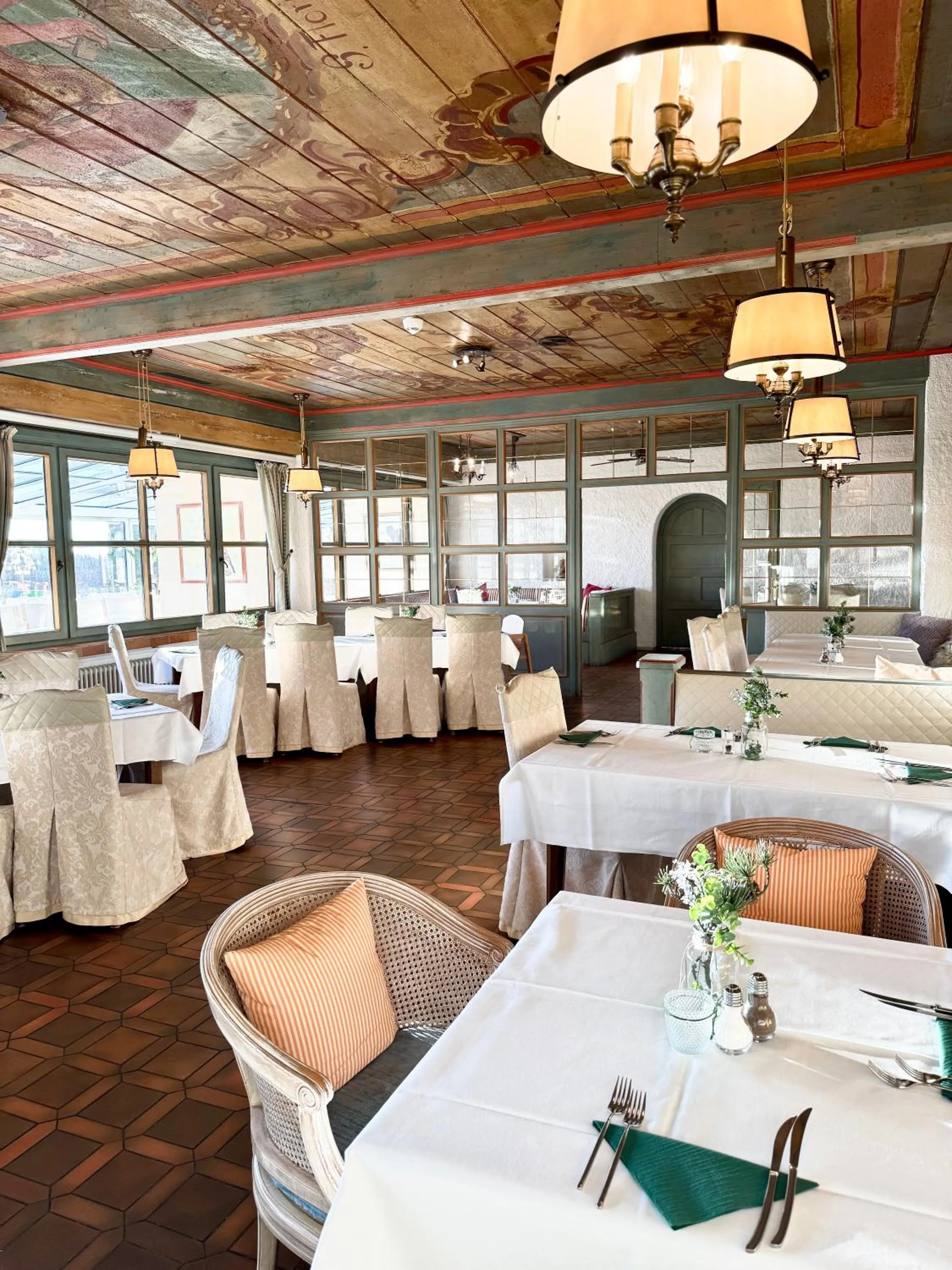 Restaurant/places to eat in Sure Hotel by Best Western Rhoen Garden