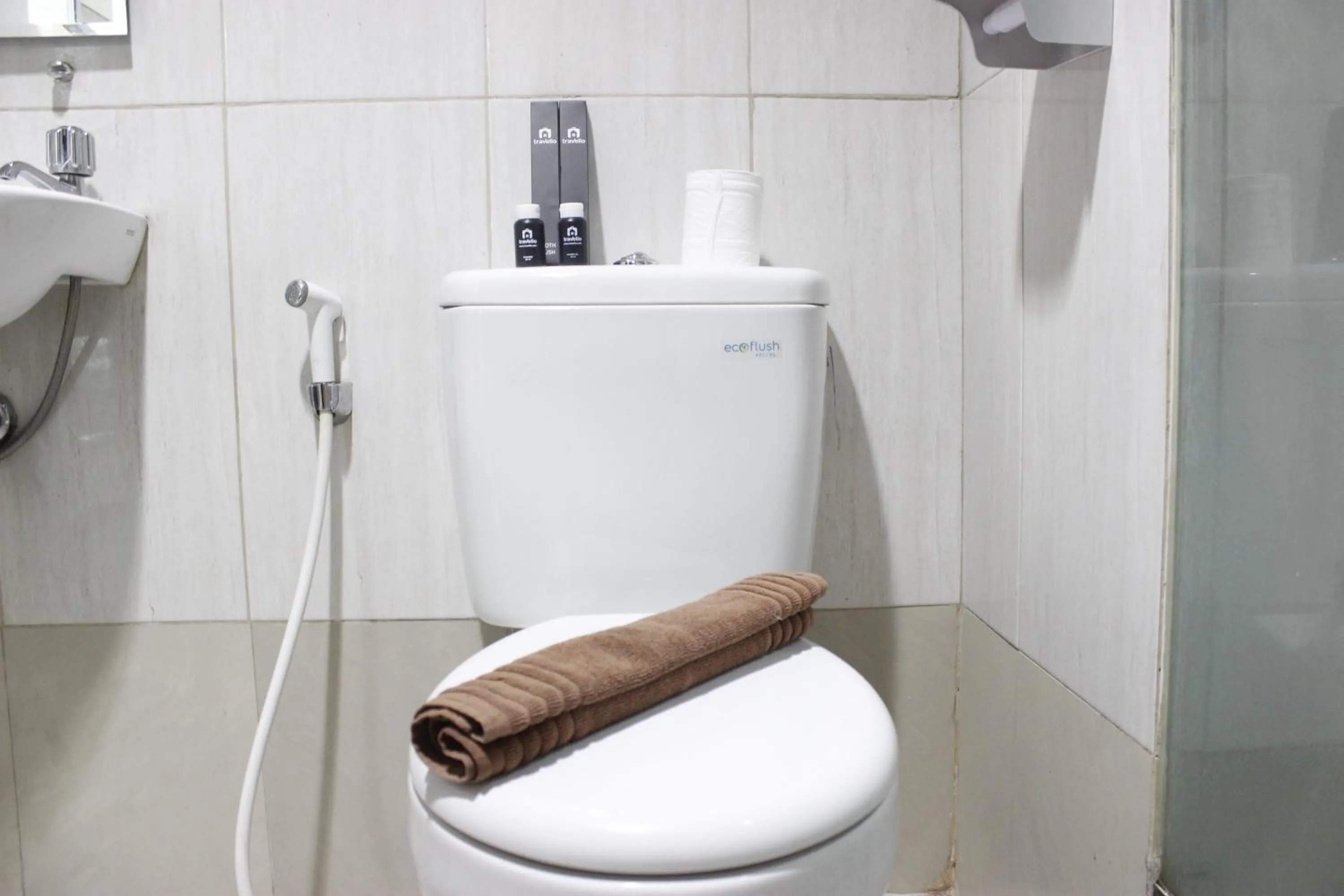 Prime and Comfy Studio at Tamansari La Grande Apartment By Travelio