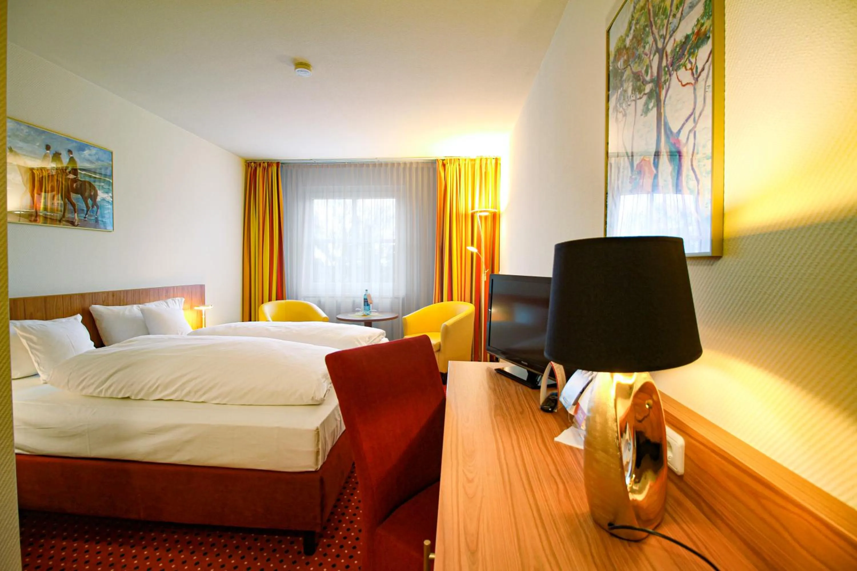 Photo of the whole room, Bed in Morada Hotel Arendsee