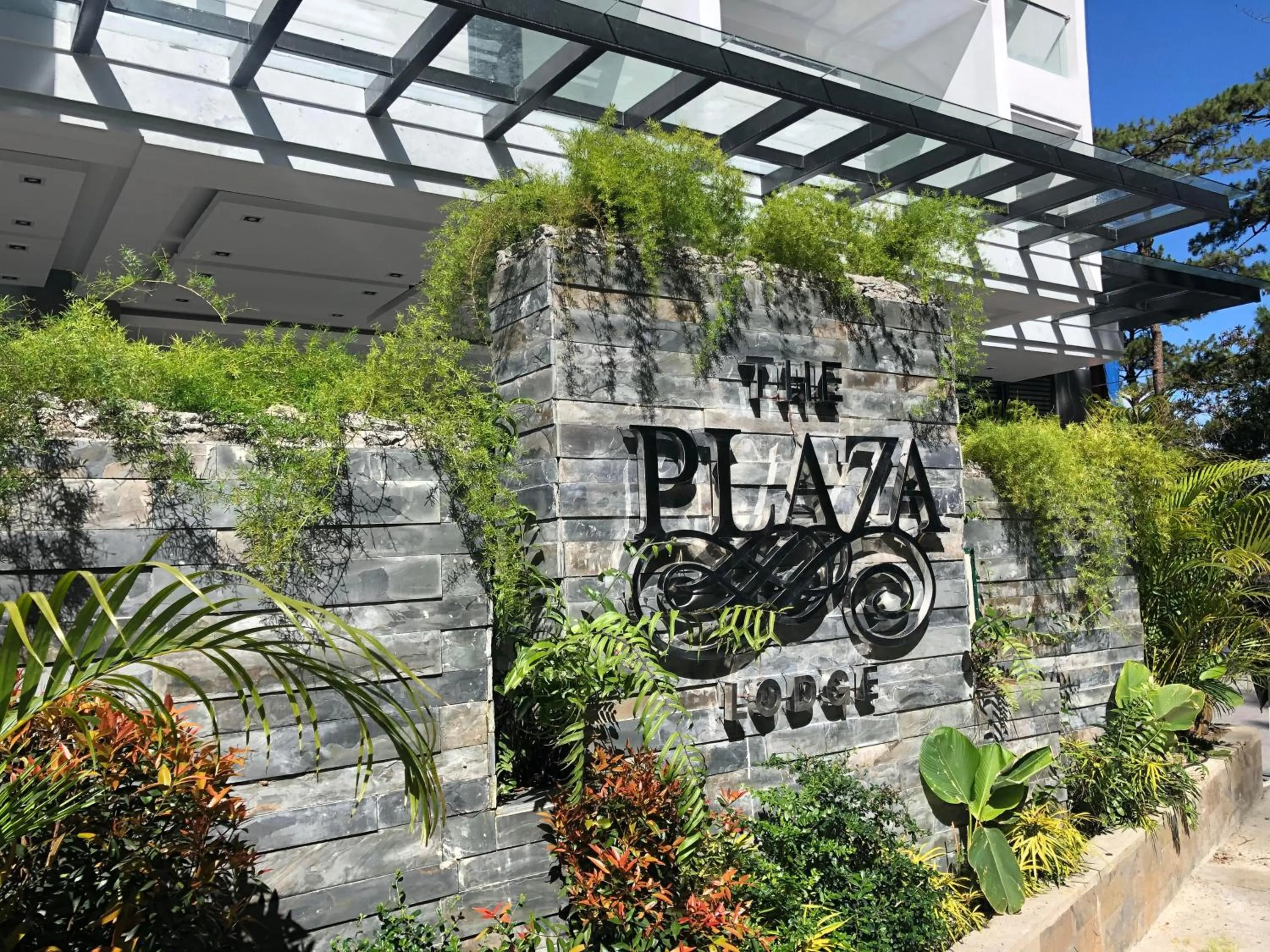 Facade/entrance in The Plaza Lodge Baguio