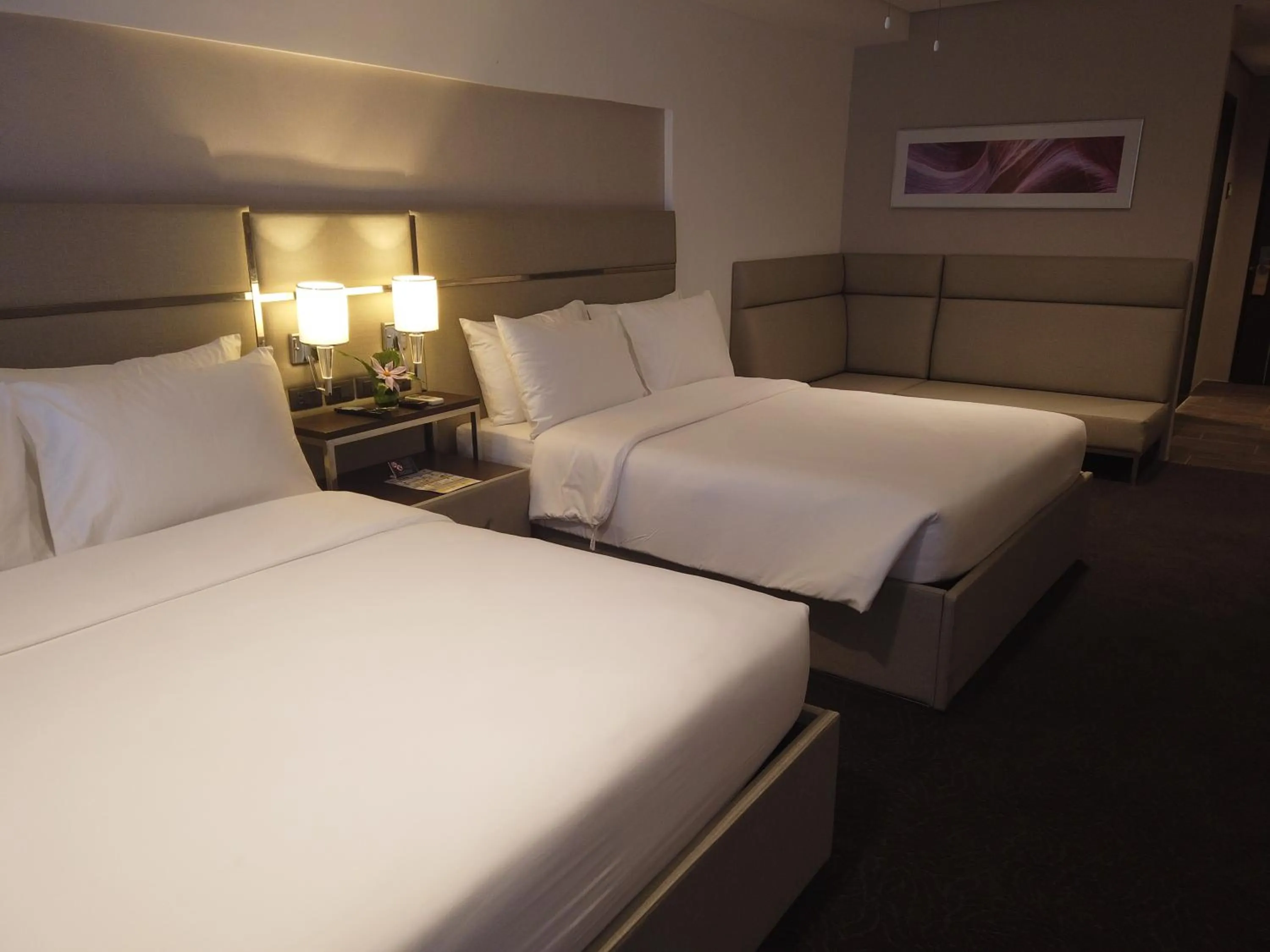 Bed in The Plaza Lodge Baguio