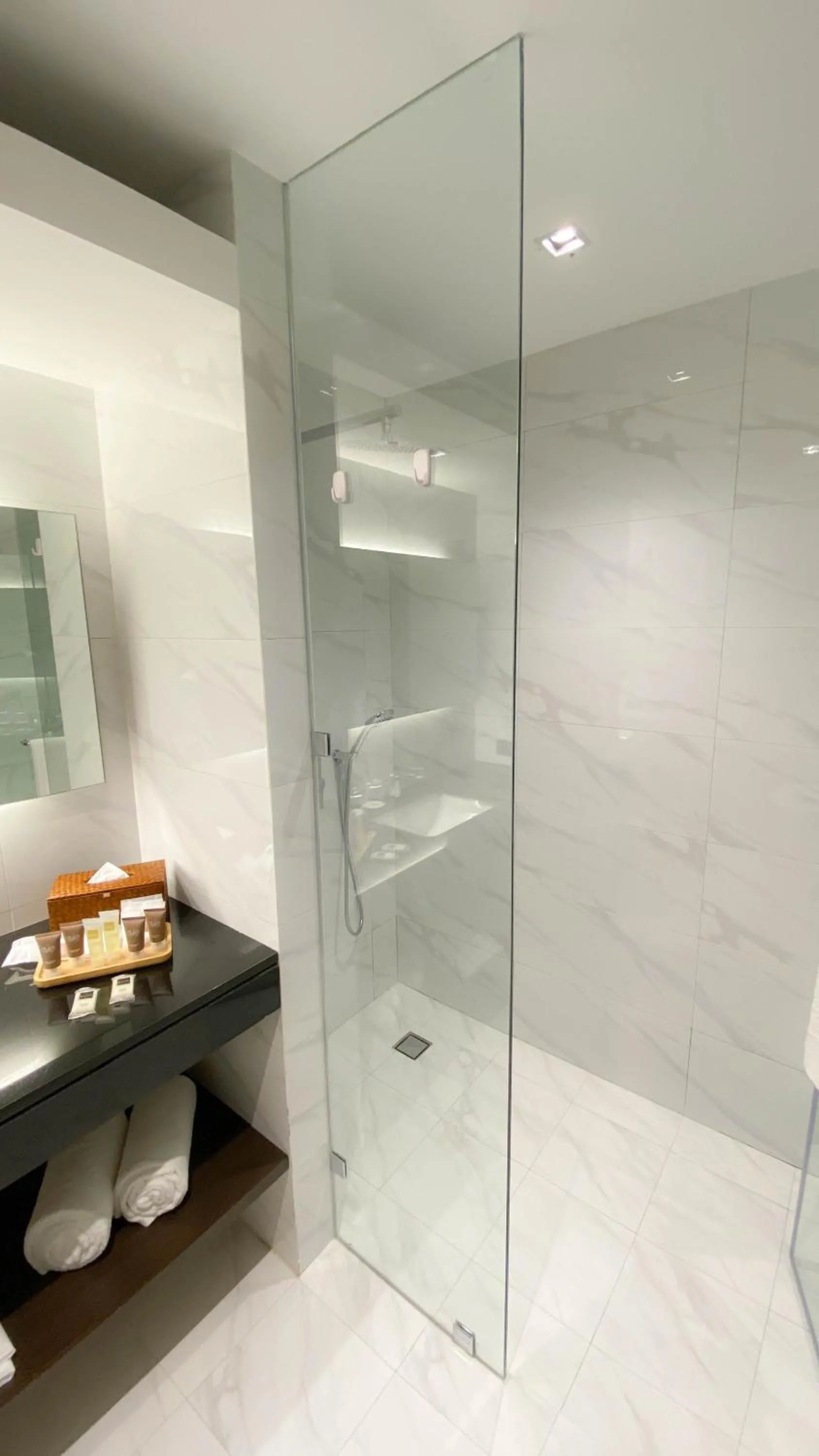 Bathroom in The Plaza Lodge Baguio