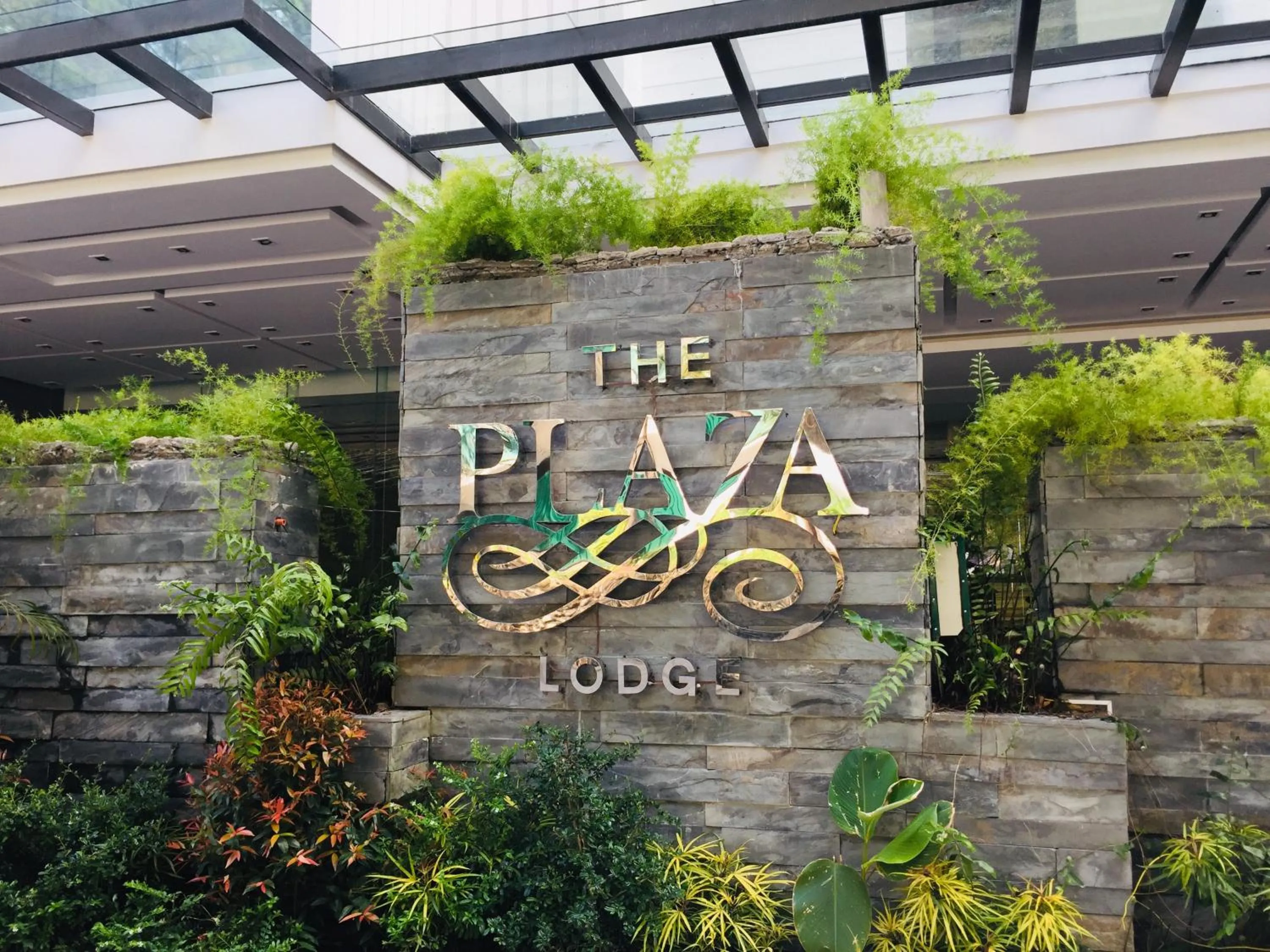 Facade/entrance in The Plaza Lodge Baguio