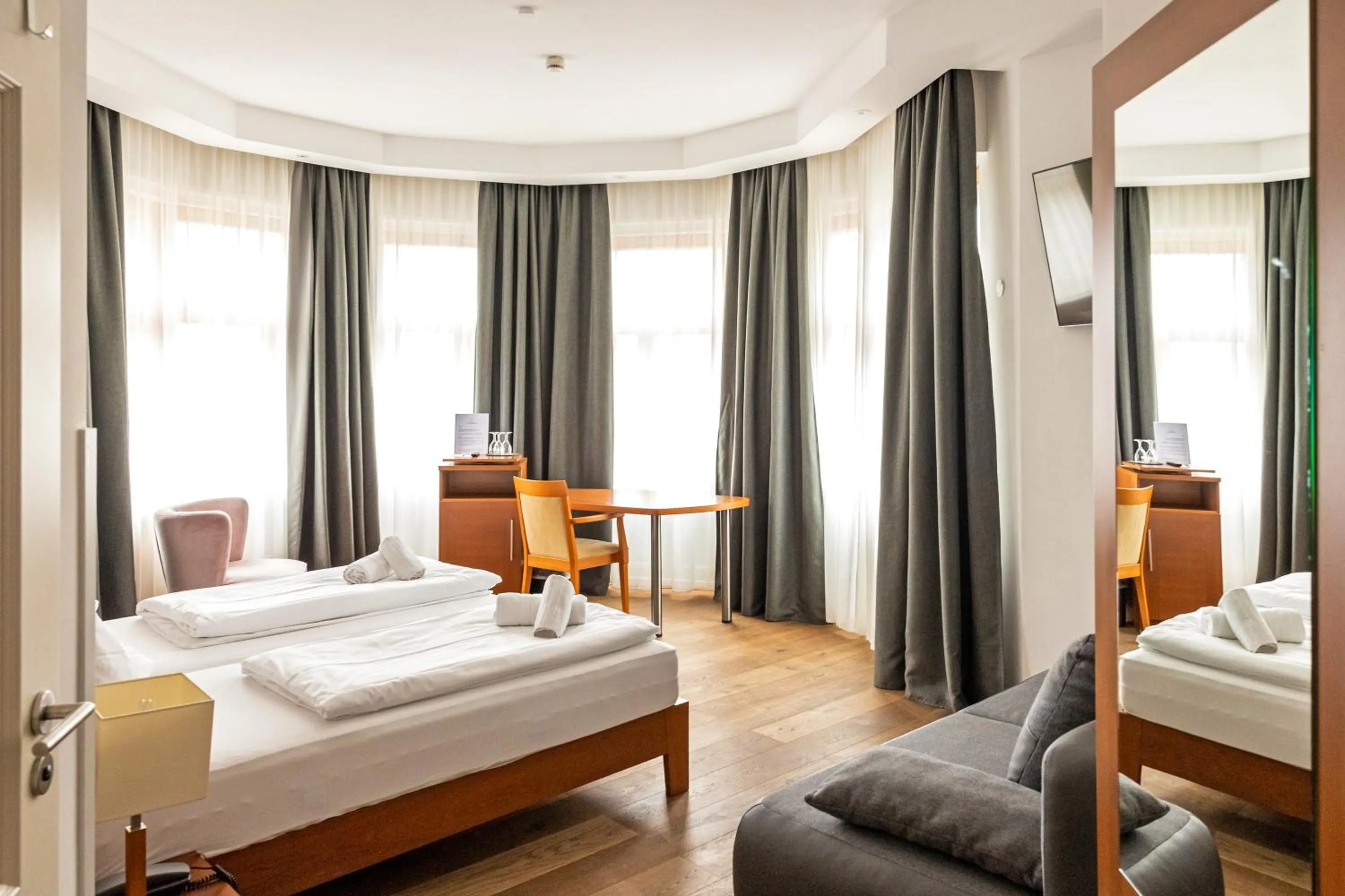 Family, Bed in Hotel Graf Zeppelin
