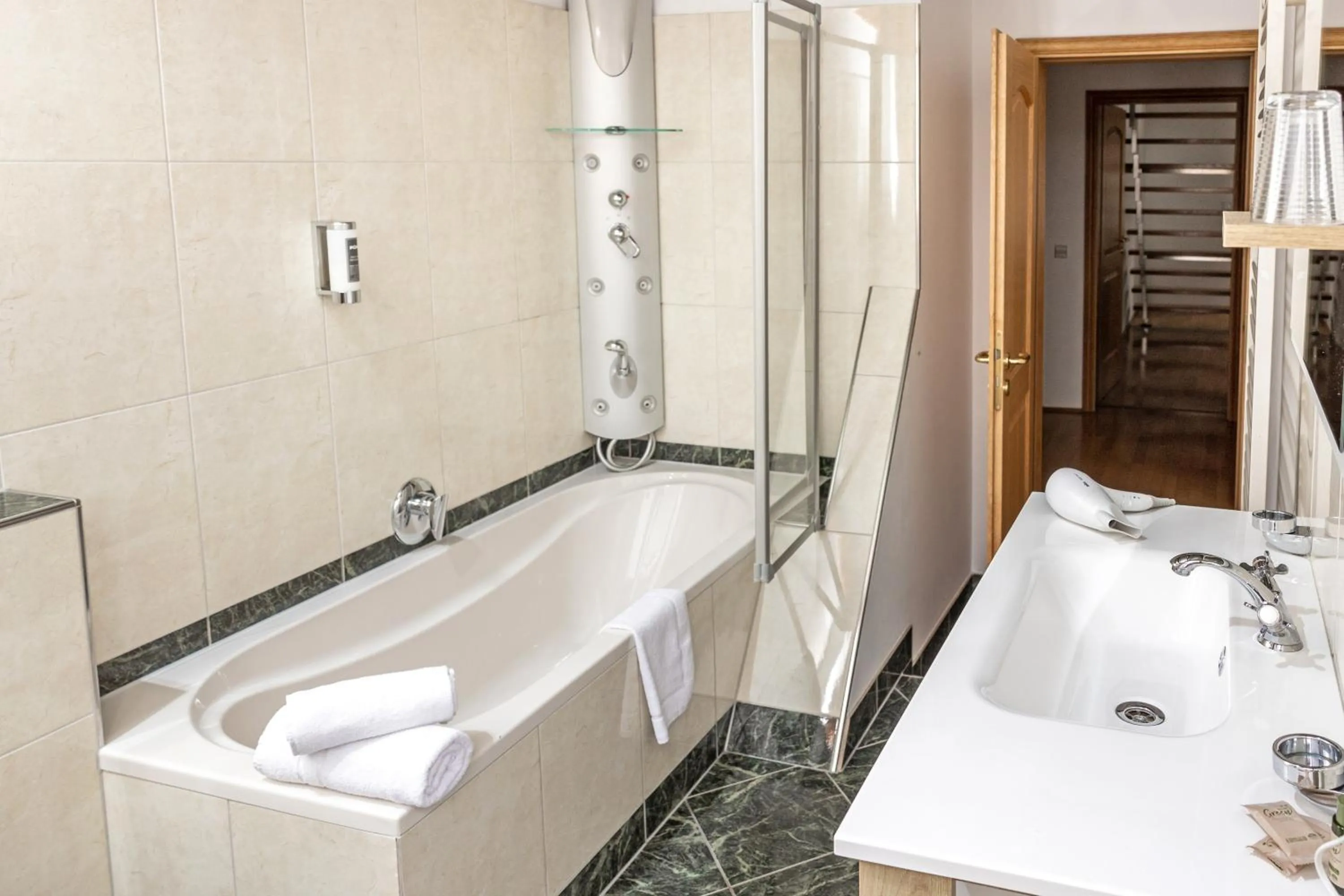 Bathroom in Hotel Graf Zeppelin