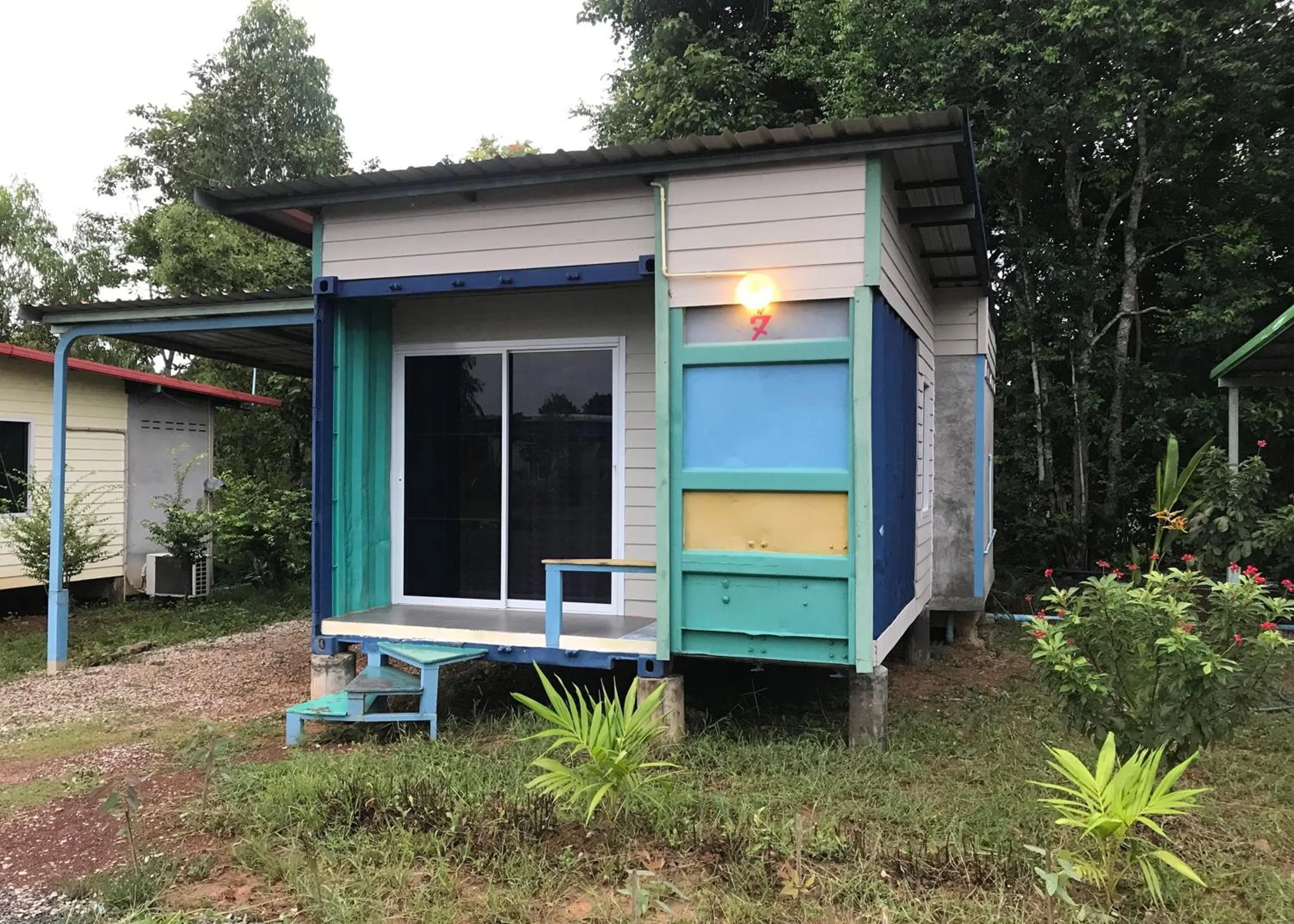 Property building in Baan Pak Wangthong