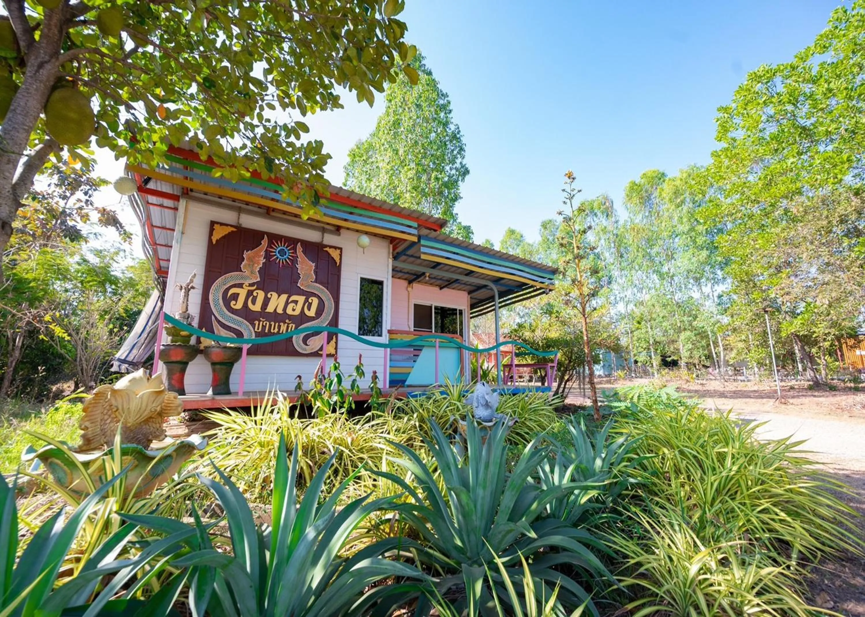 Property building in Baan Pak Wangthong