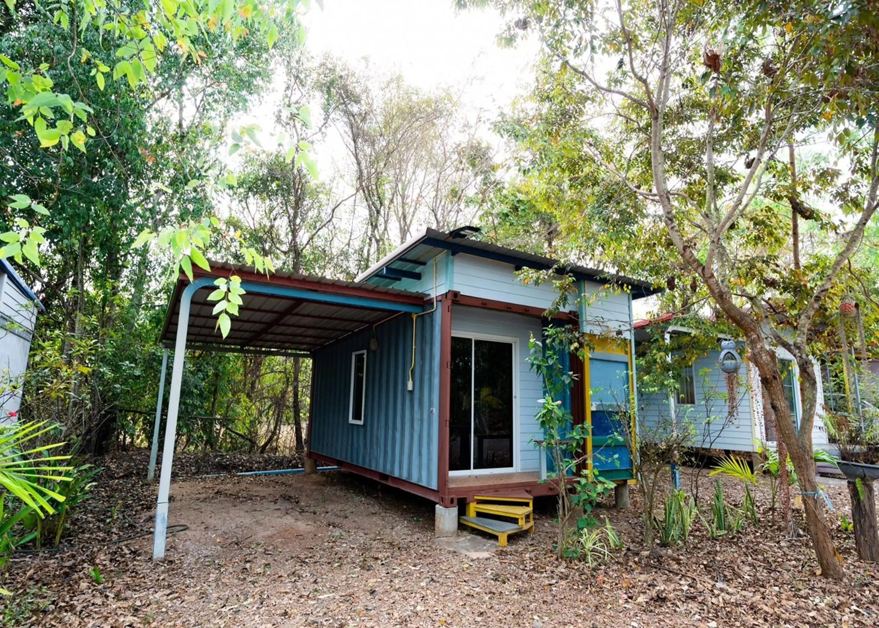 Property building in Baan Pak Wangthong