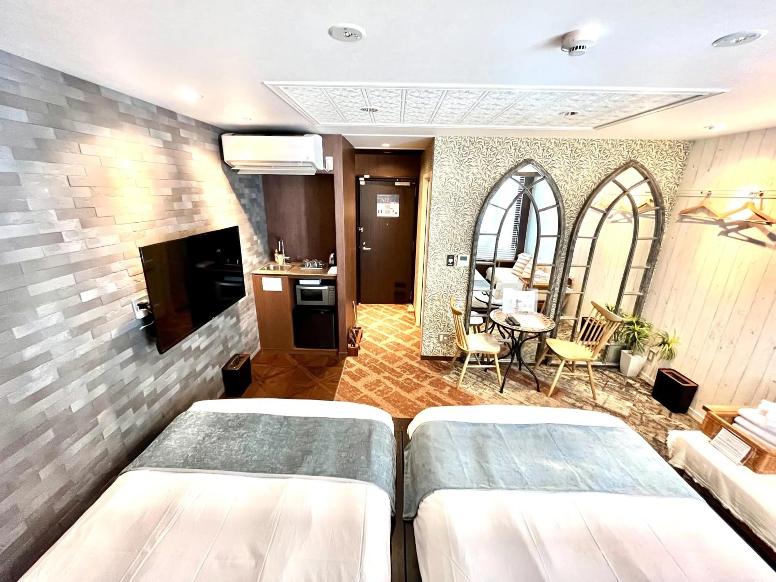 Bedroom, Bed in Beautemps