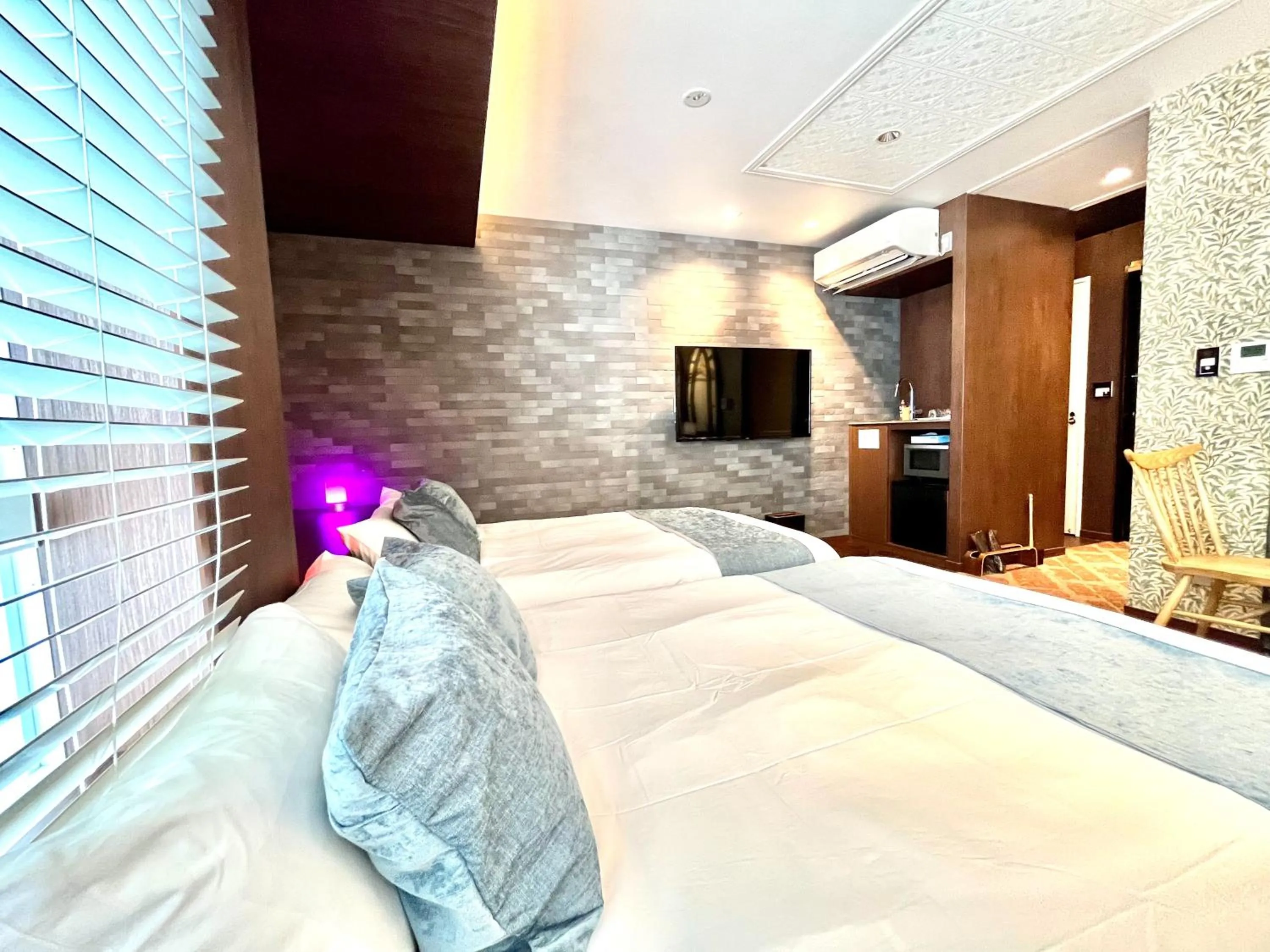 Bedroom, Bed in Beautemps