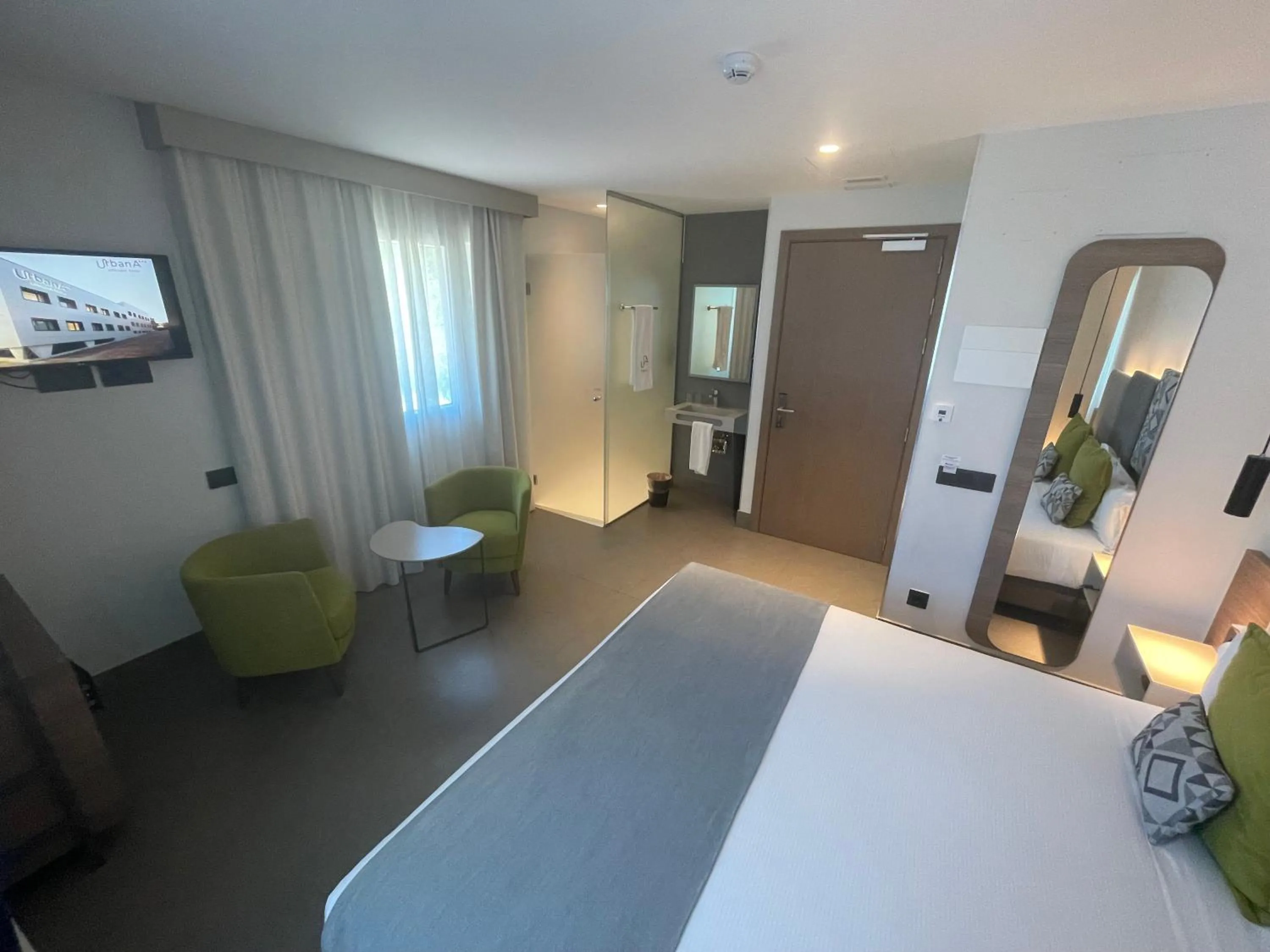 Bedroom, Bed in Urban A+++ Hotel