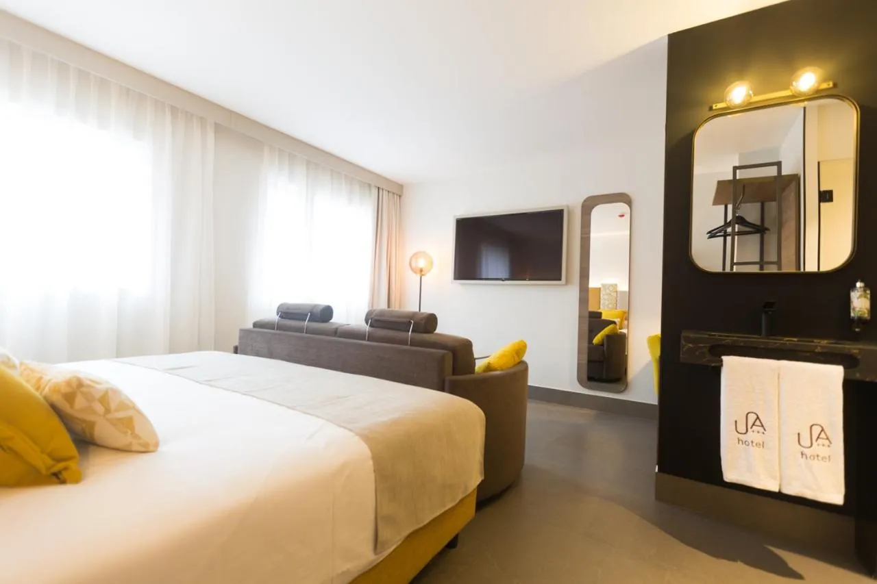 Photo of the whole room, Bed in Urban A+++ Hotel