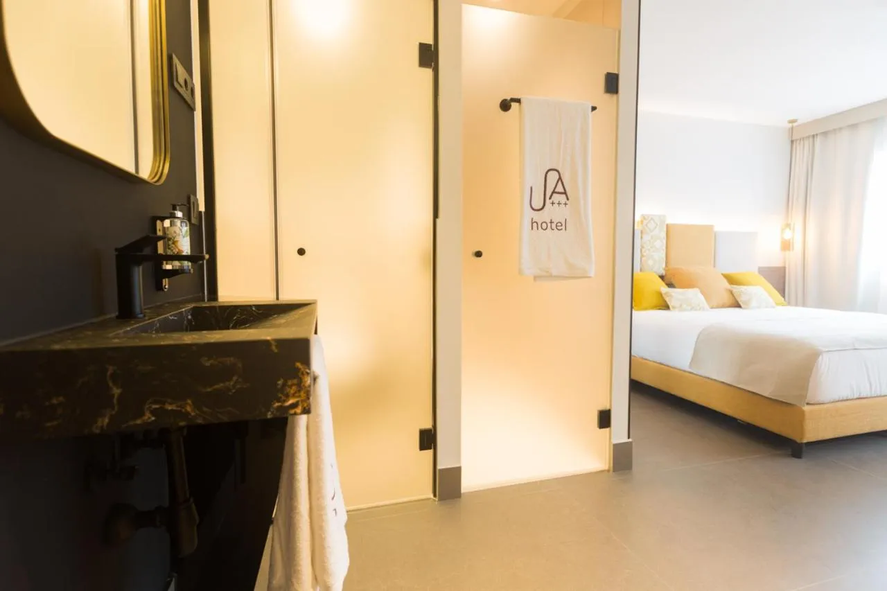 Photo of the whole room, Bed in Urban A+++ Hotel