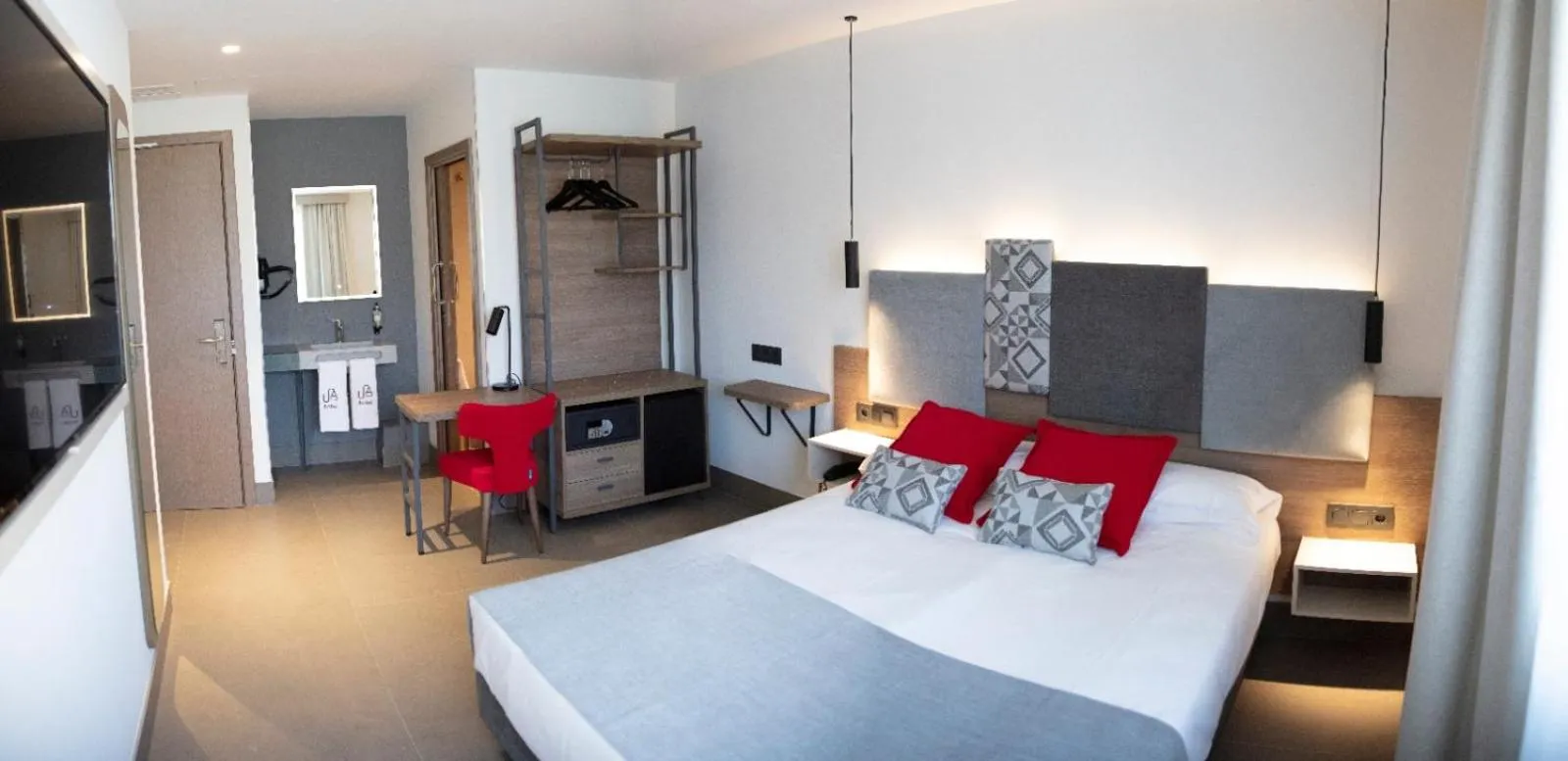 Photo of the whole room, Bed in Urban A+++ Hotel