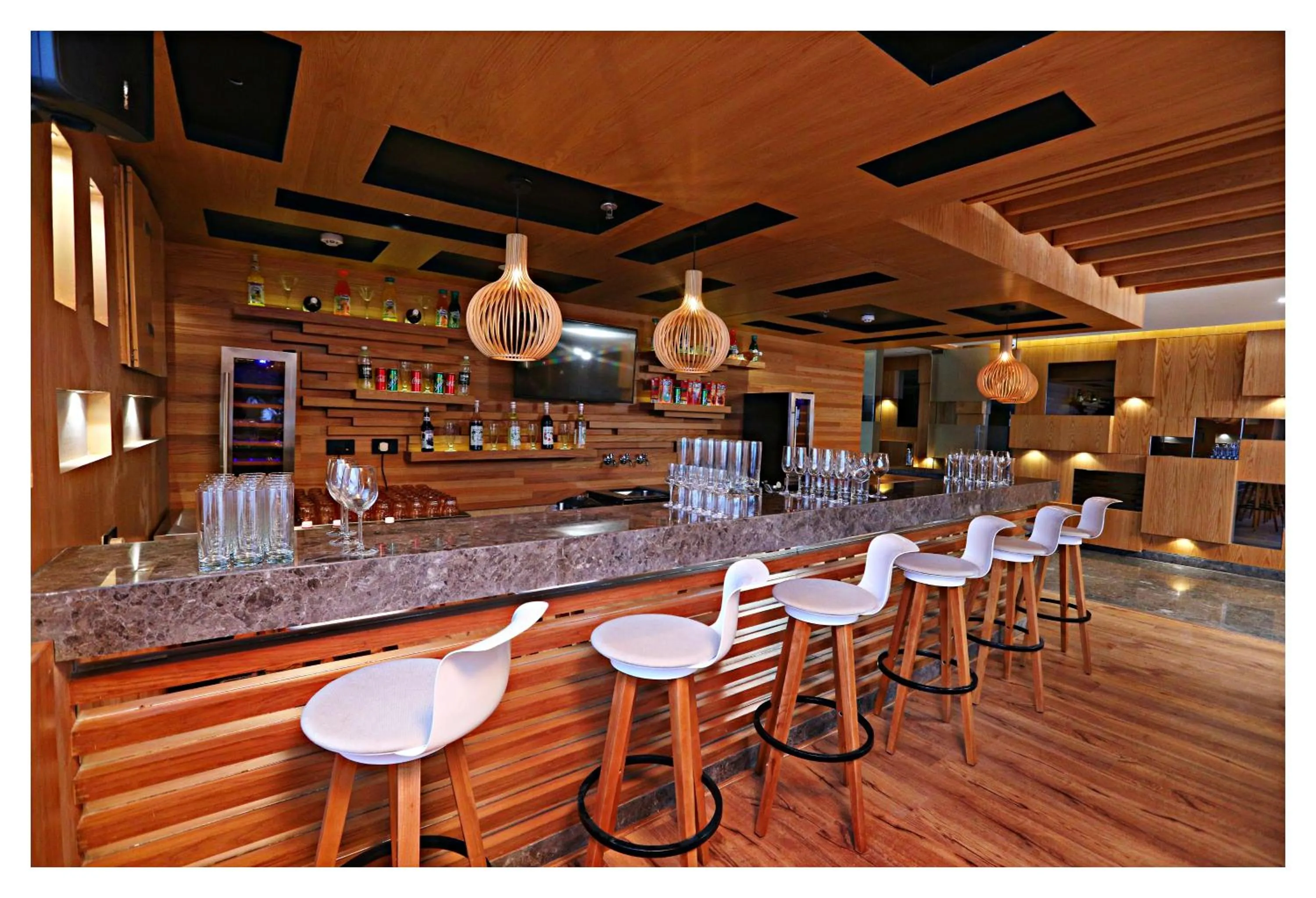 Restaurant/places to eat in Best Western Plus Tejvivaan