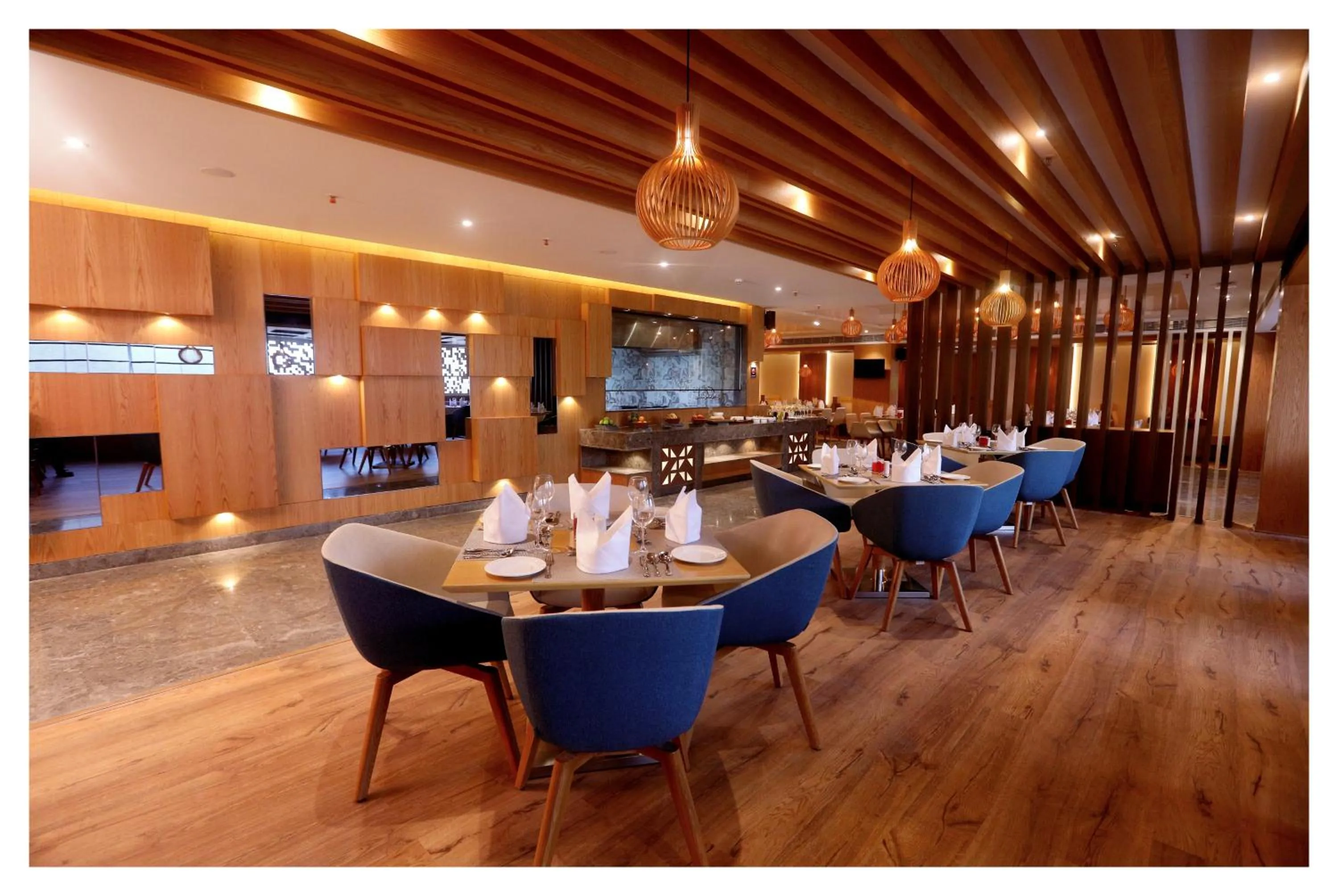 Restaurant/places to eat in Best Western Plus Tejvivaan