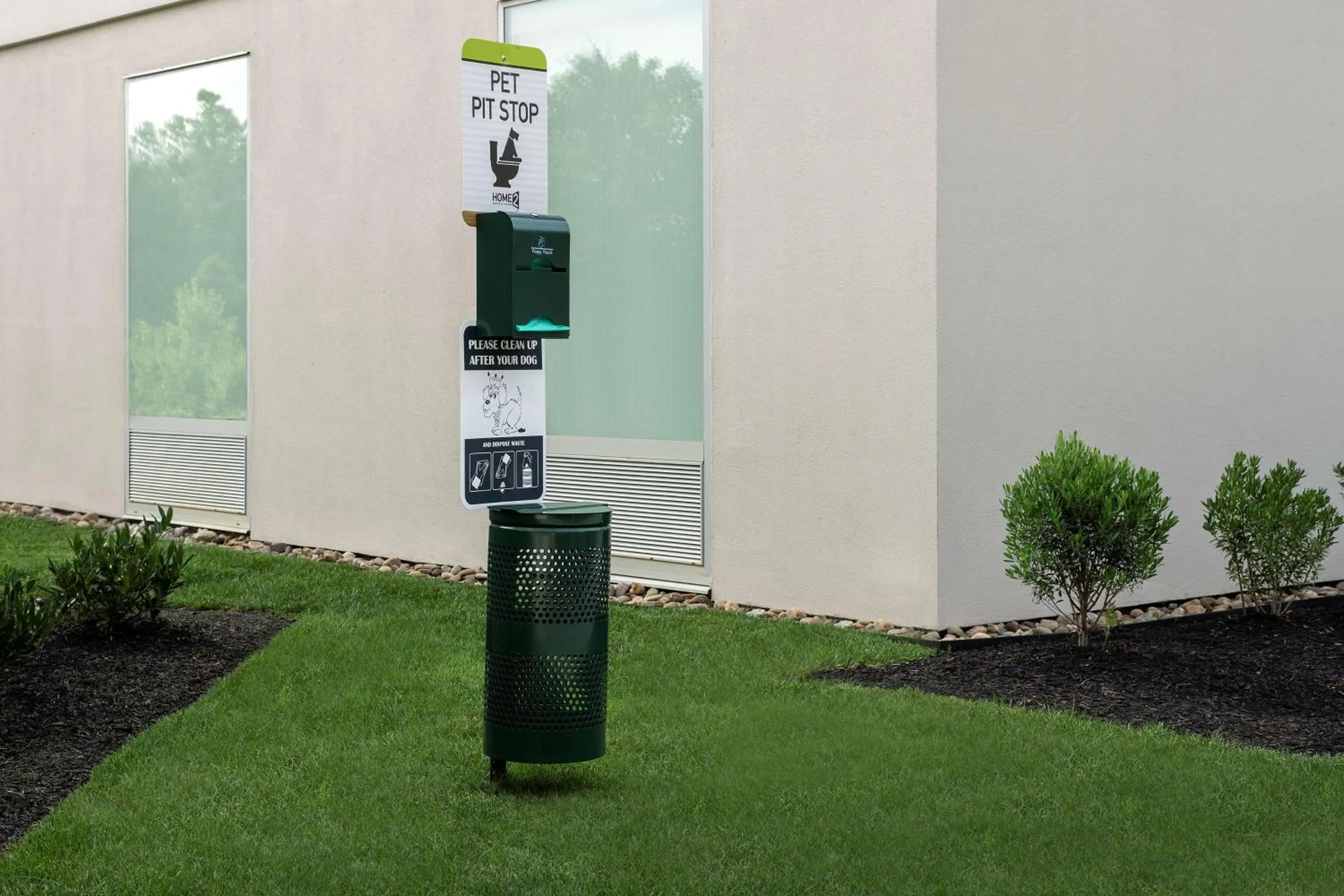 Inner courtyard view in Home2 Suites By Hilton Owings Mills, Md