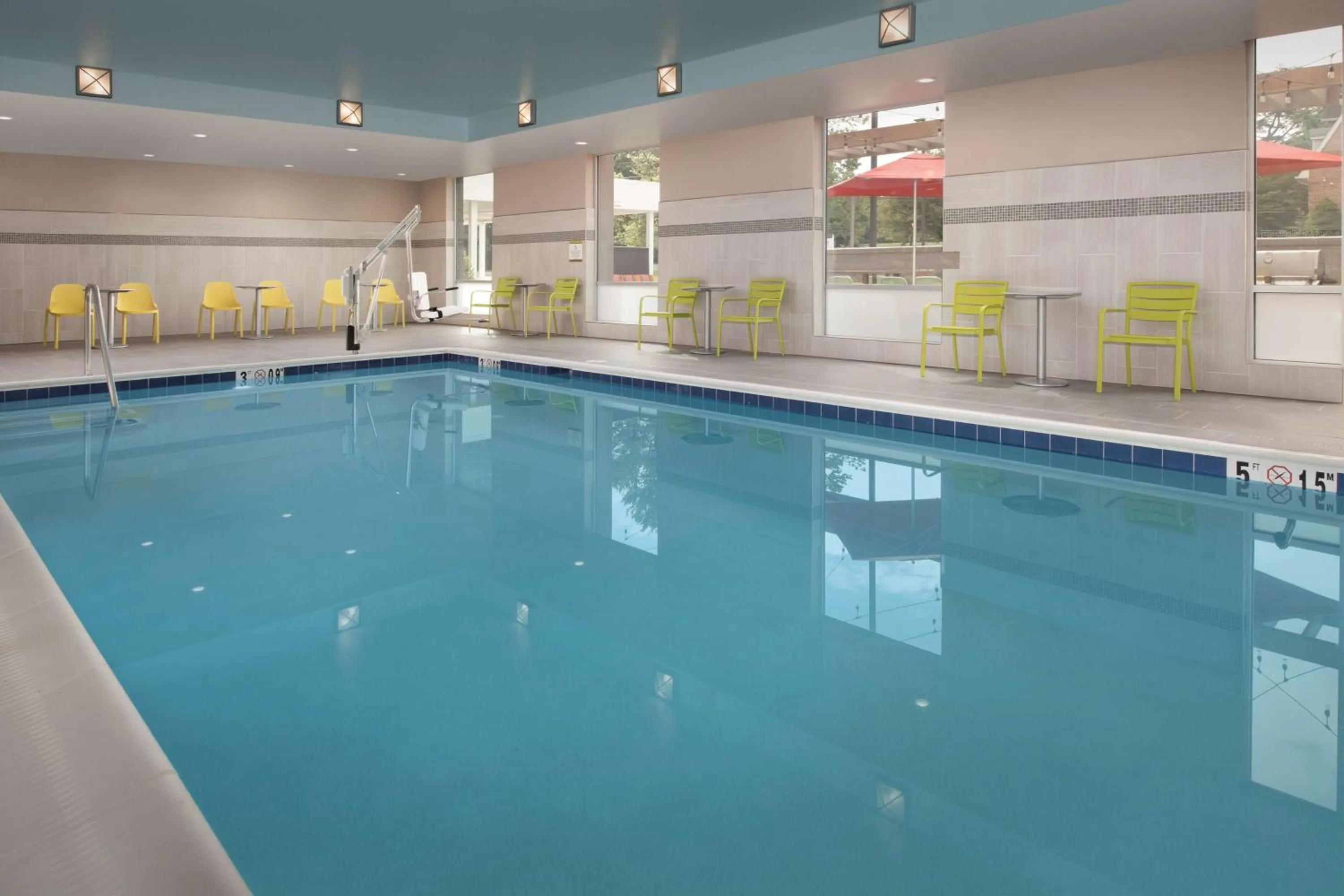 Swimming pool in Home2 Suites By Hilton Owings Mills, Md