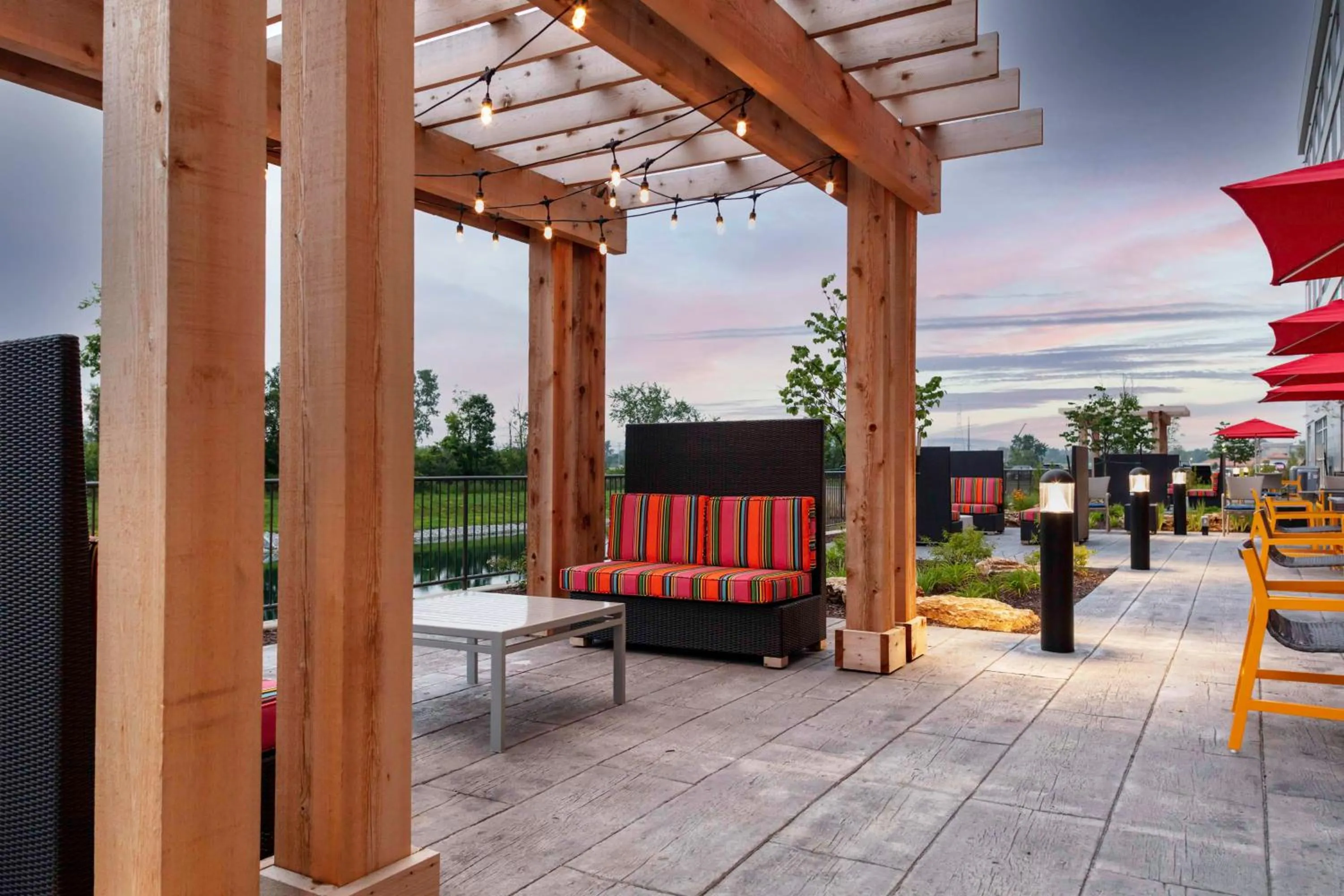 Dining area in Hilton Garden Inn By Hilton Fort Wayne North