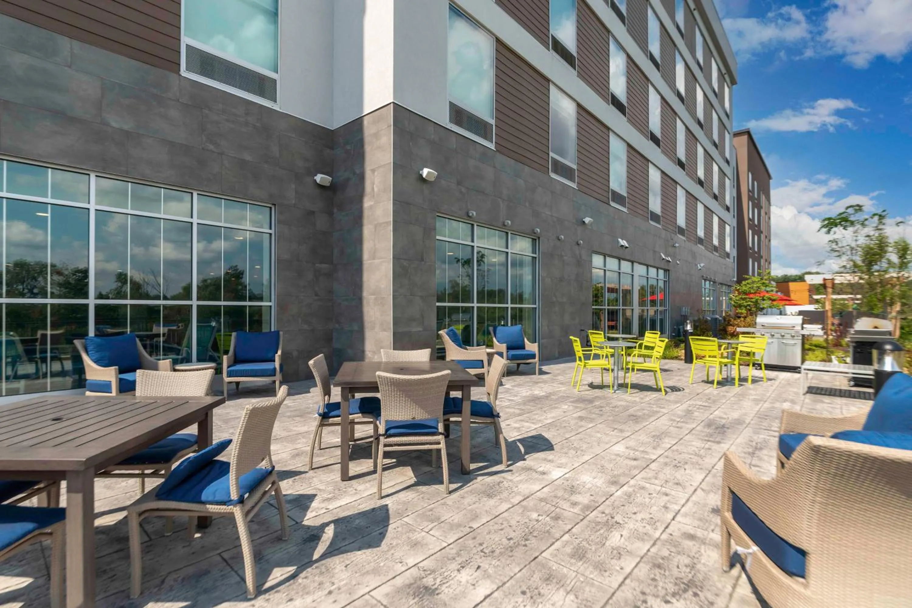 Patio in Home2 Suites By Hilton Fort Wayne North