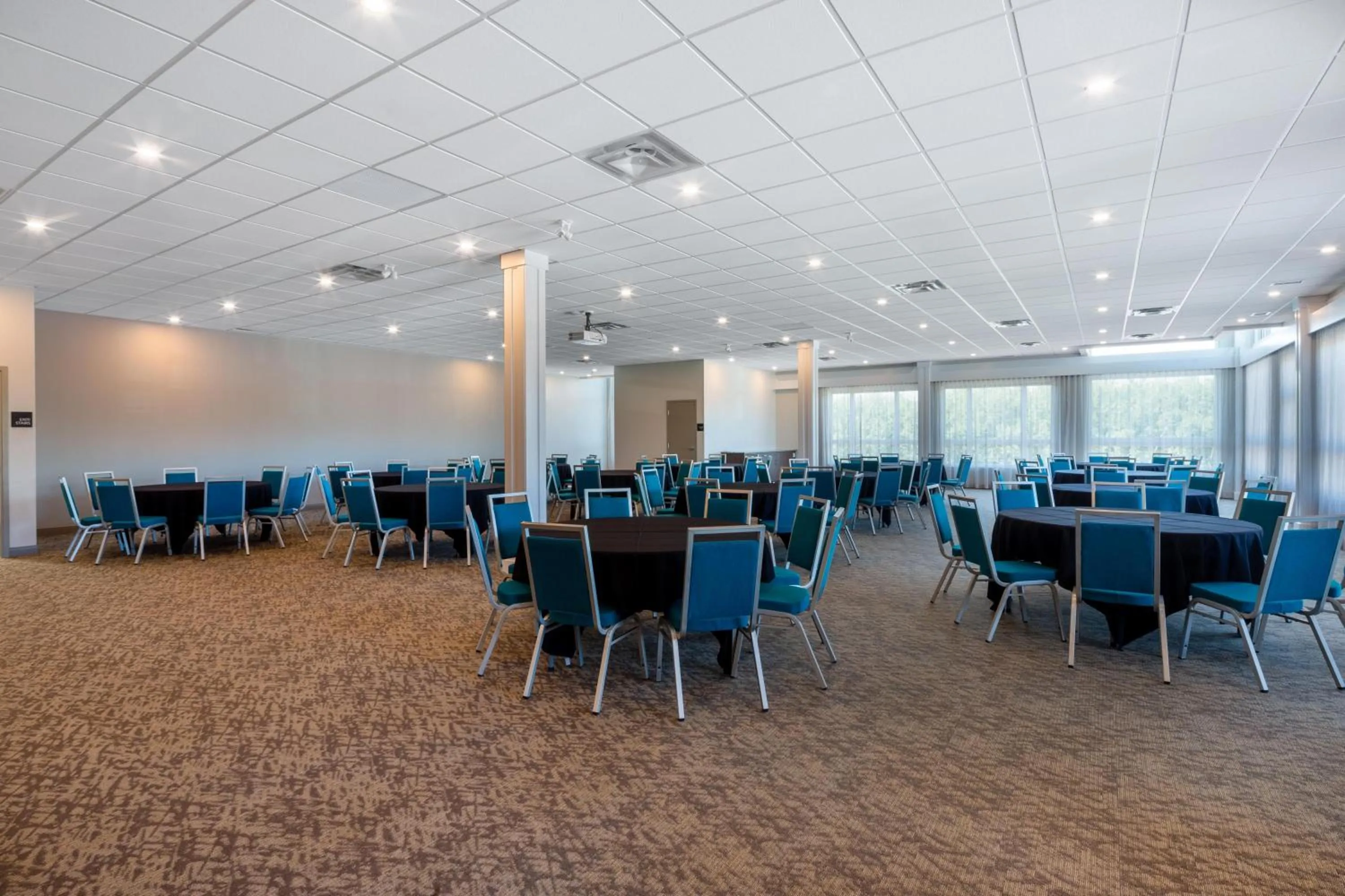 Meeting/conference room in Hampton Inn & Suites Edmonton St. Albert, Ab