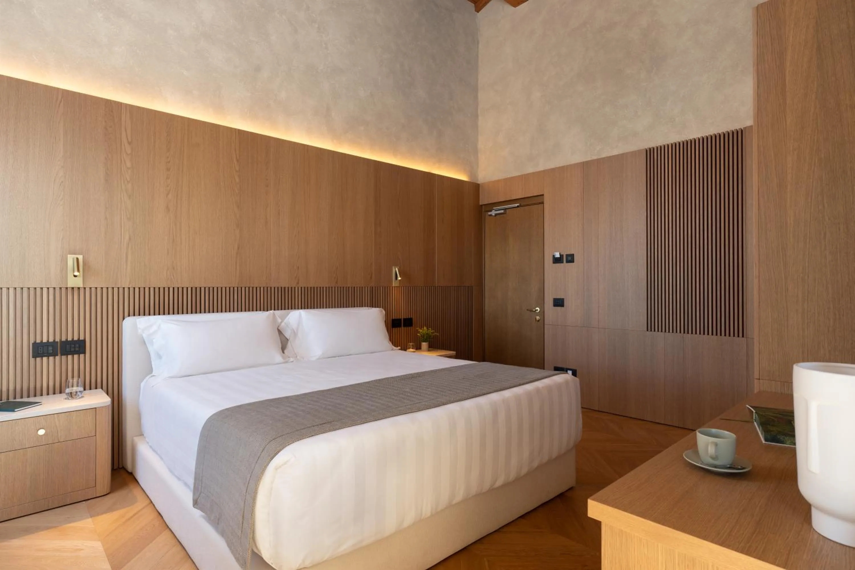 Bed in Villa Petriolo - Small Luxury Hotels of the World