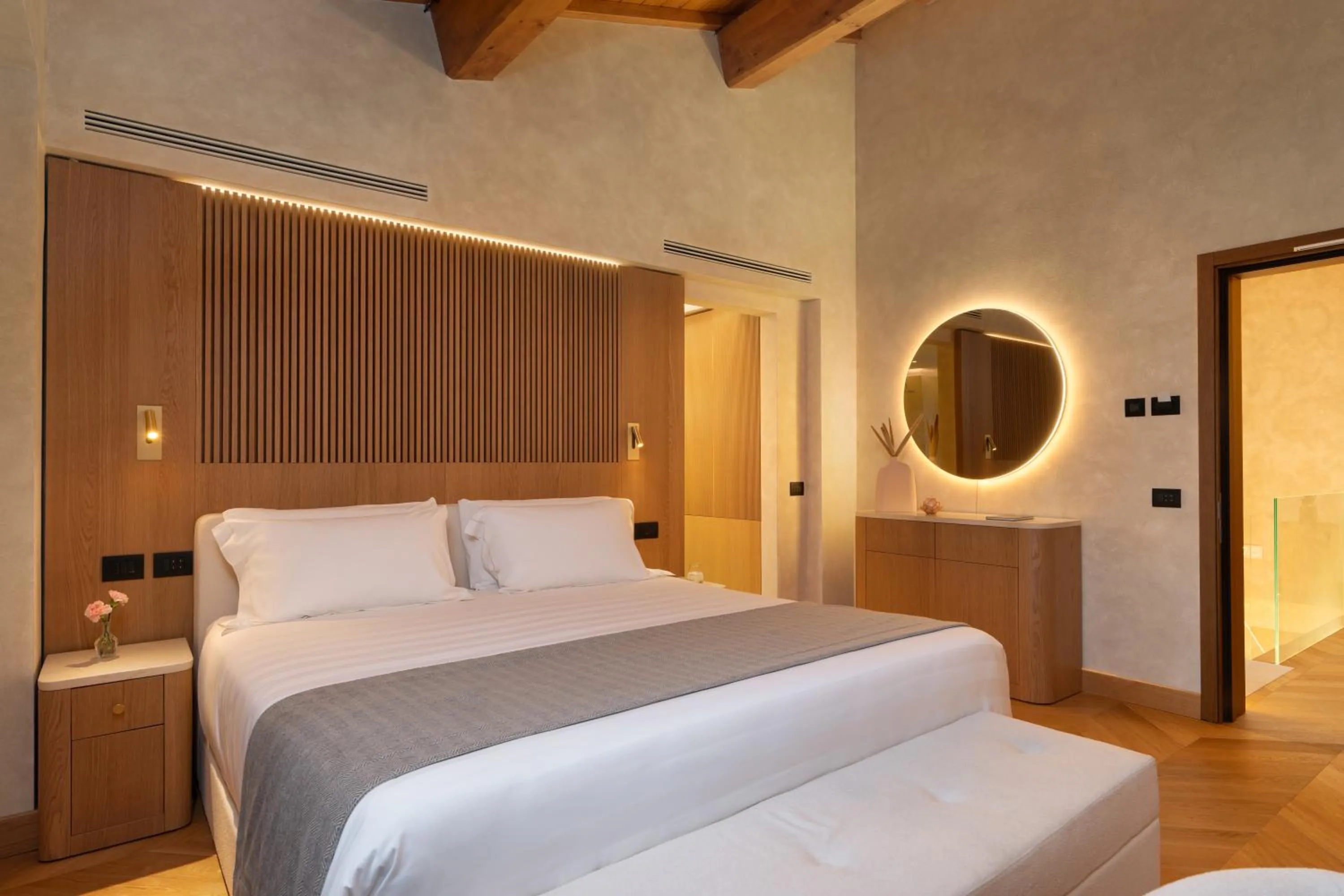 Bed in Villa Petriolo - Small Luxury Hotels of the World