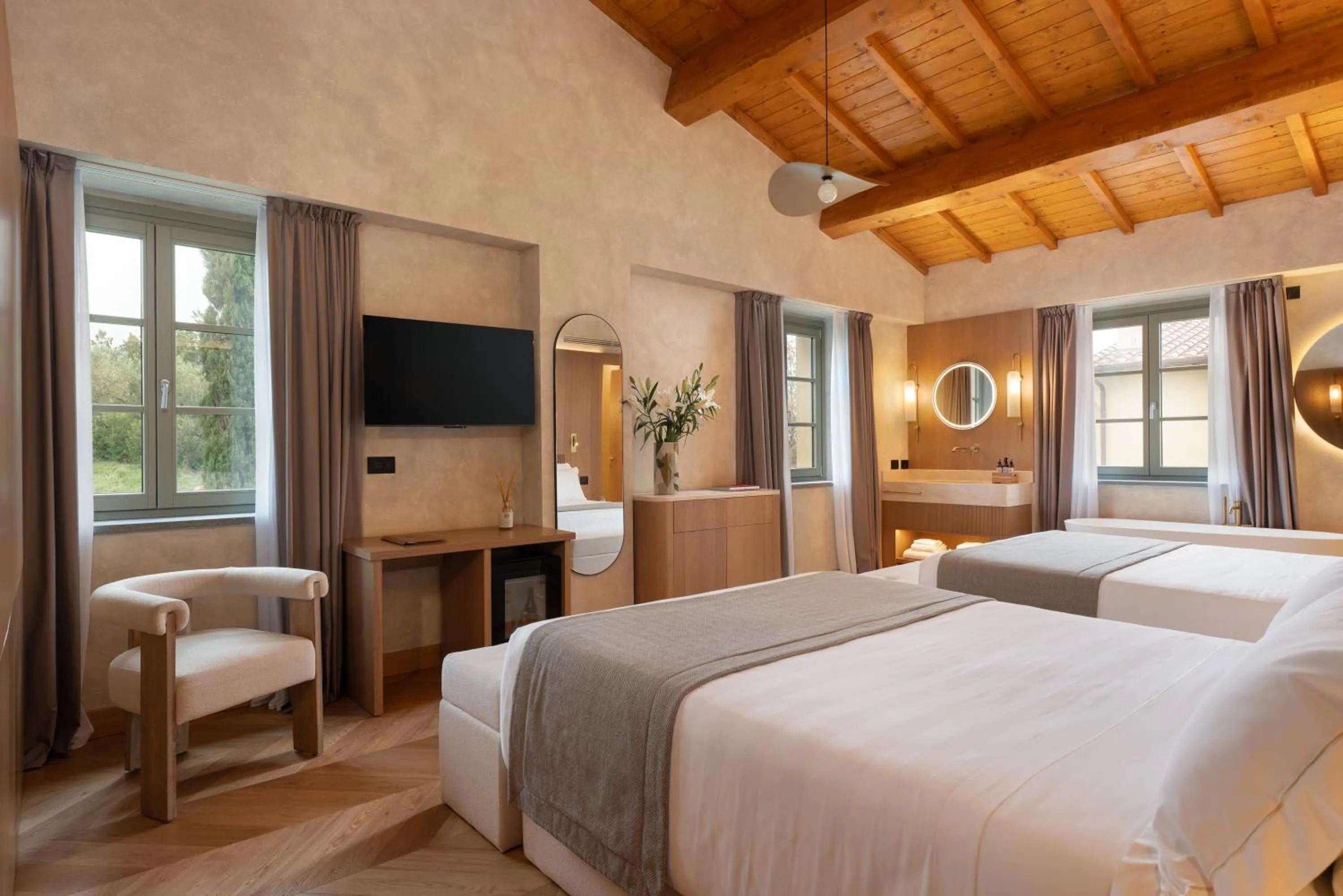 Bed in Villa Petriolo - Small Luxury Hotels of the World